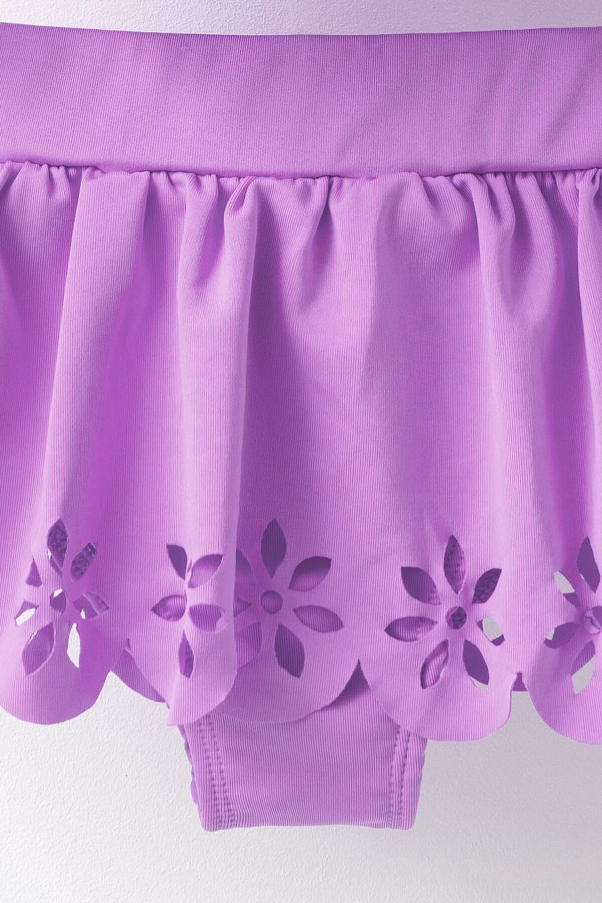 Banamio Phoebe Lazer Kesim Çiçek Desenli Kız Çocuk Mayo Bikini Takım fotoğrafı 3 (önizleme)