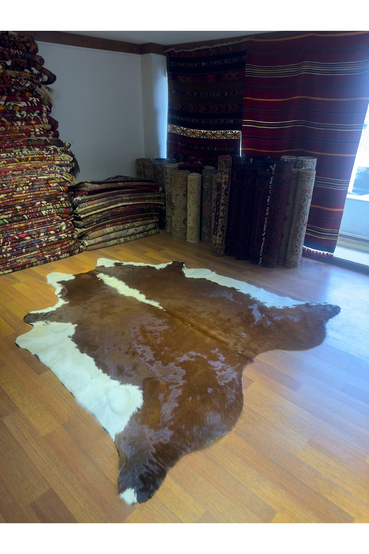 DOGANLAR ANTIQ GERÇEK DERİ NATUREL DANA DERİSİ 159 KAHVE 230X235 POST HALI