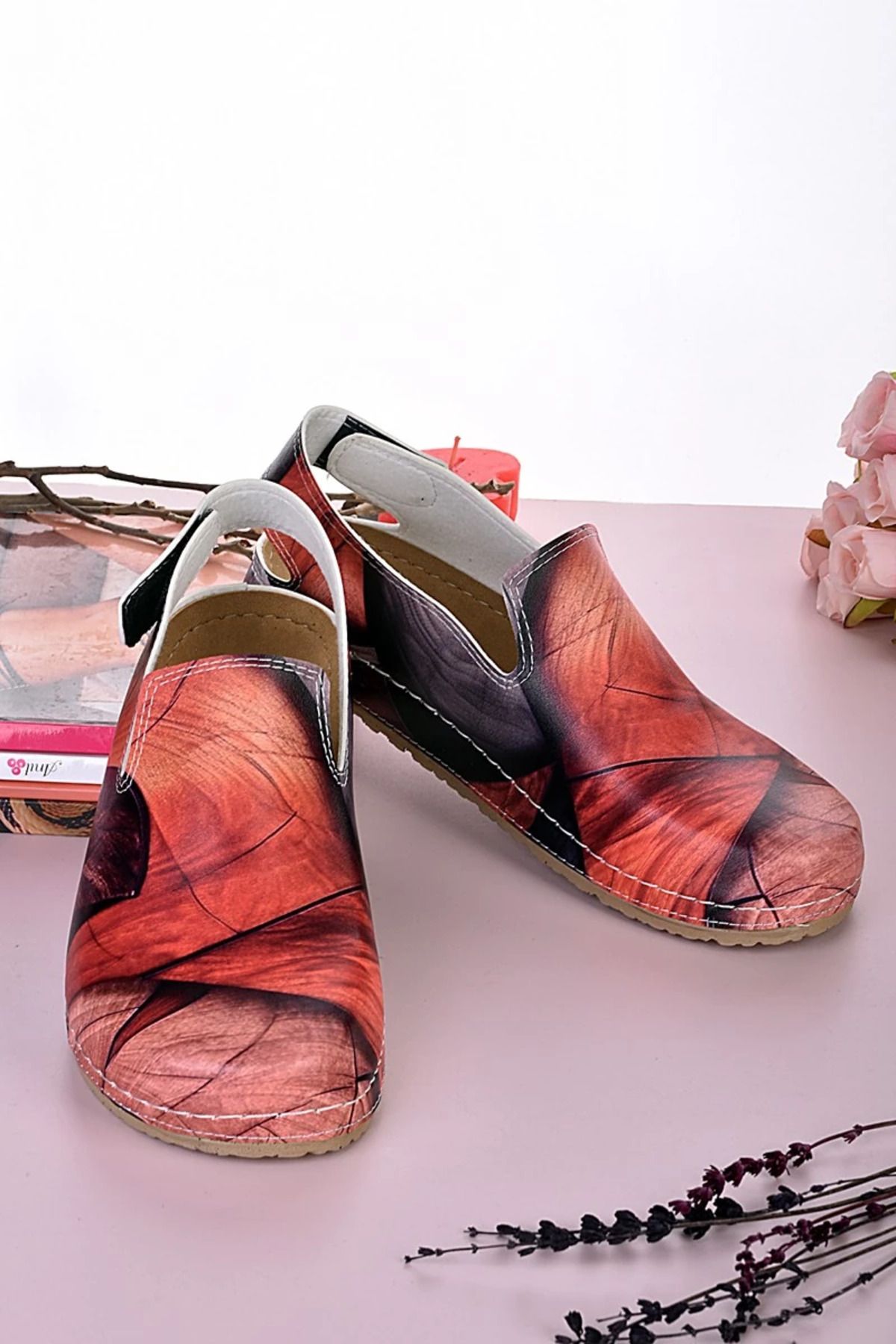 DOGİYE 1001 Eskitme Baskılı Step Sandalet