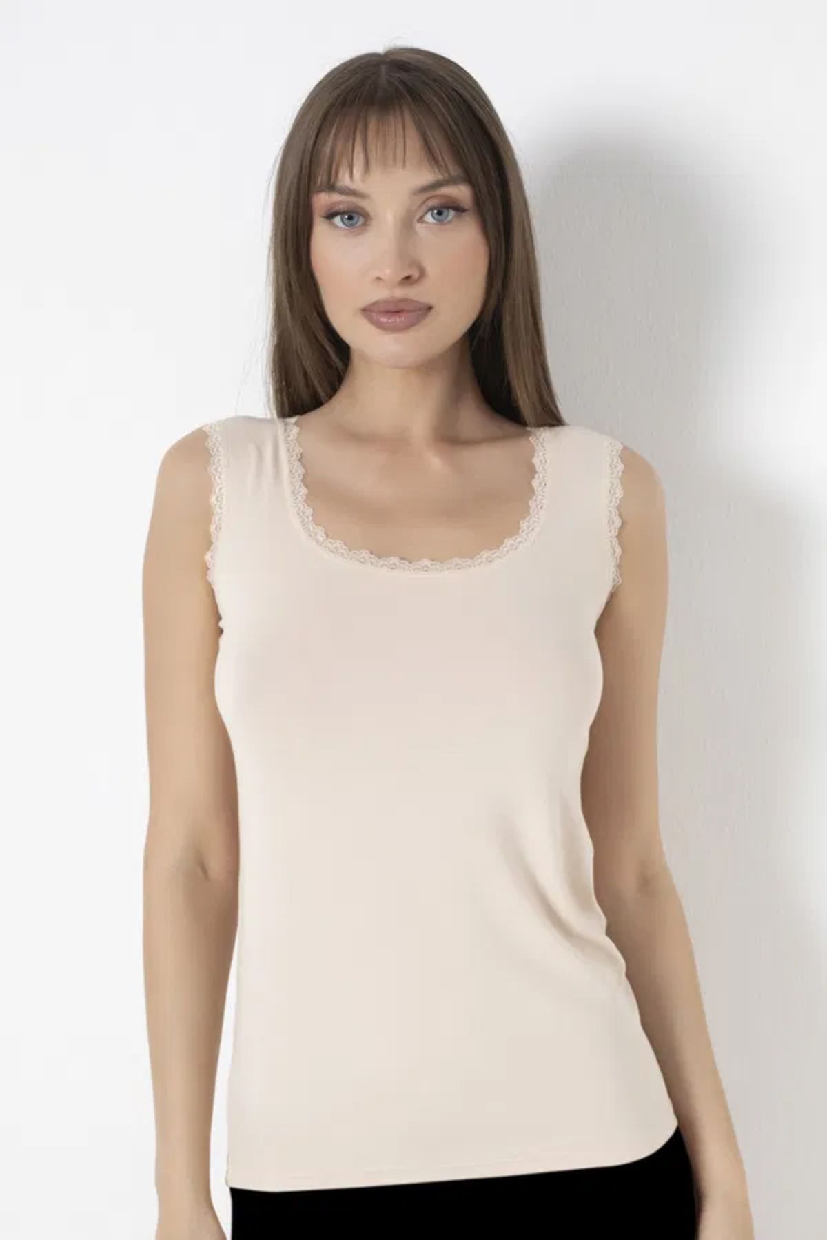 Butik Düz Orta Kadın Vizon Dantelli Atlet - 26346