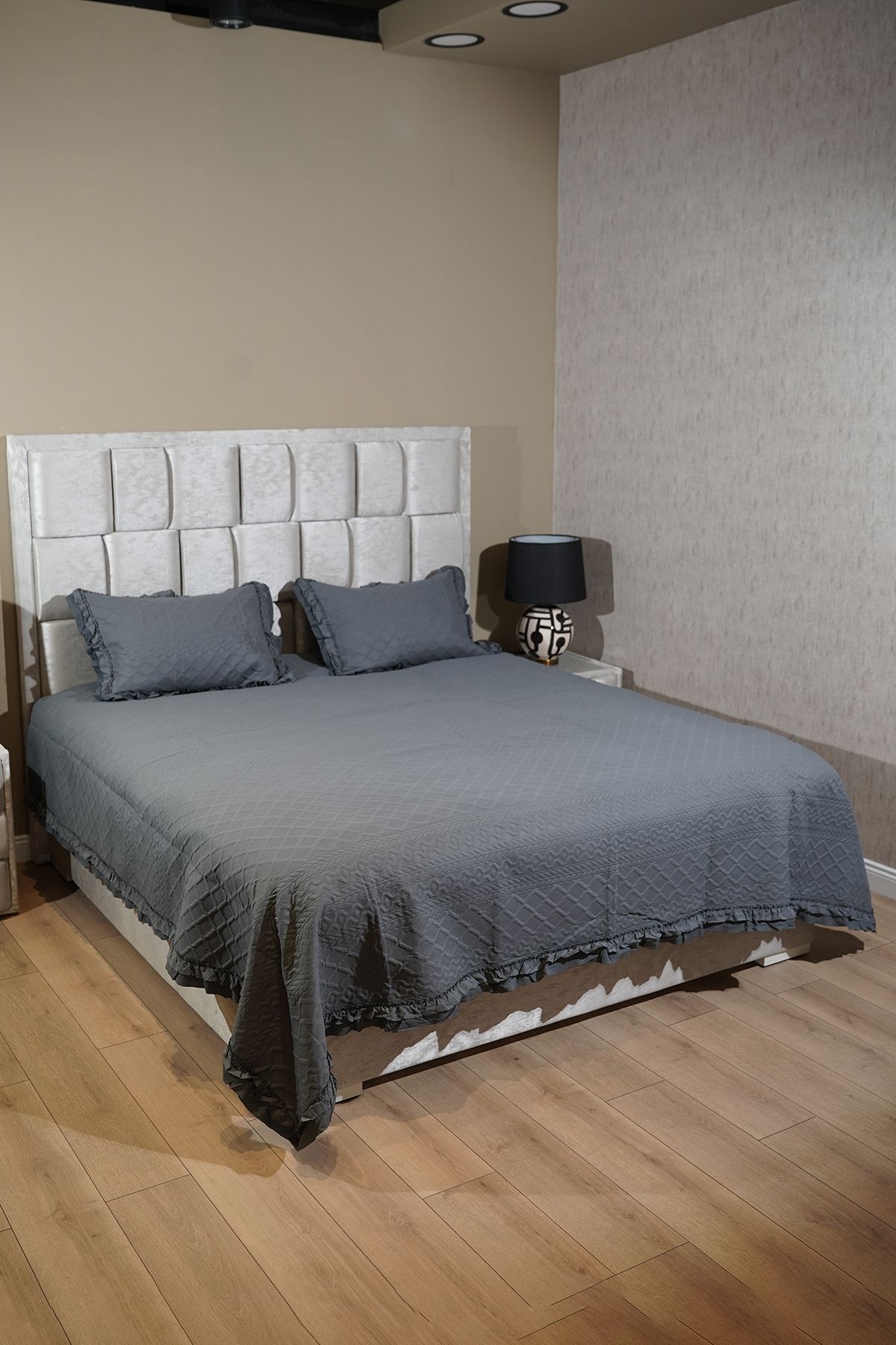 Dainty Home -sara- Antrasit Renk Fırfırlı Tek Kişilik yatak örtüsü Takımı