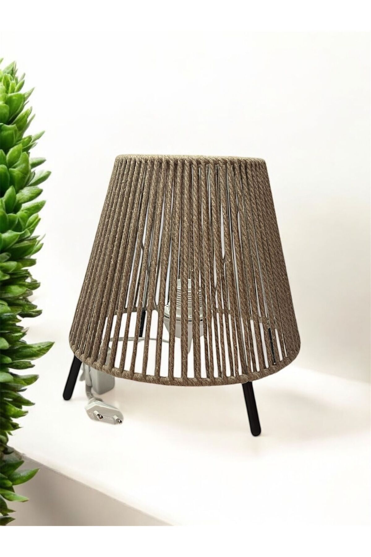 CONANA Makrome İpli Metal Masa ve Gece Lambası
