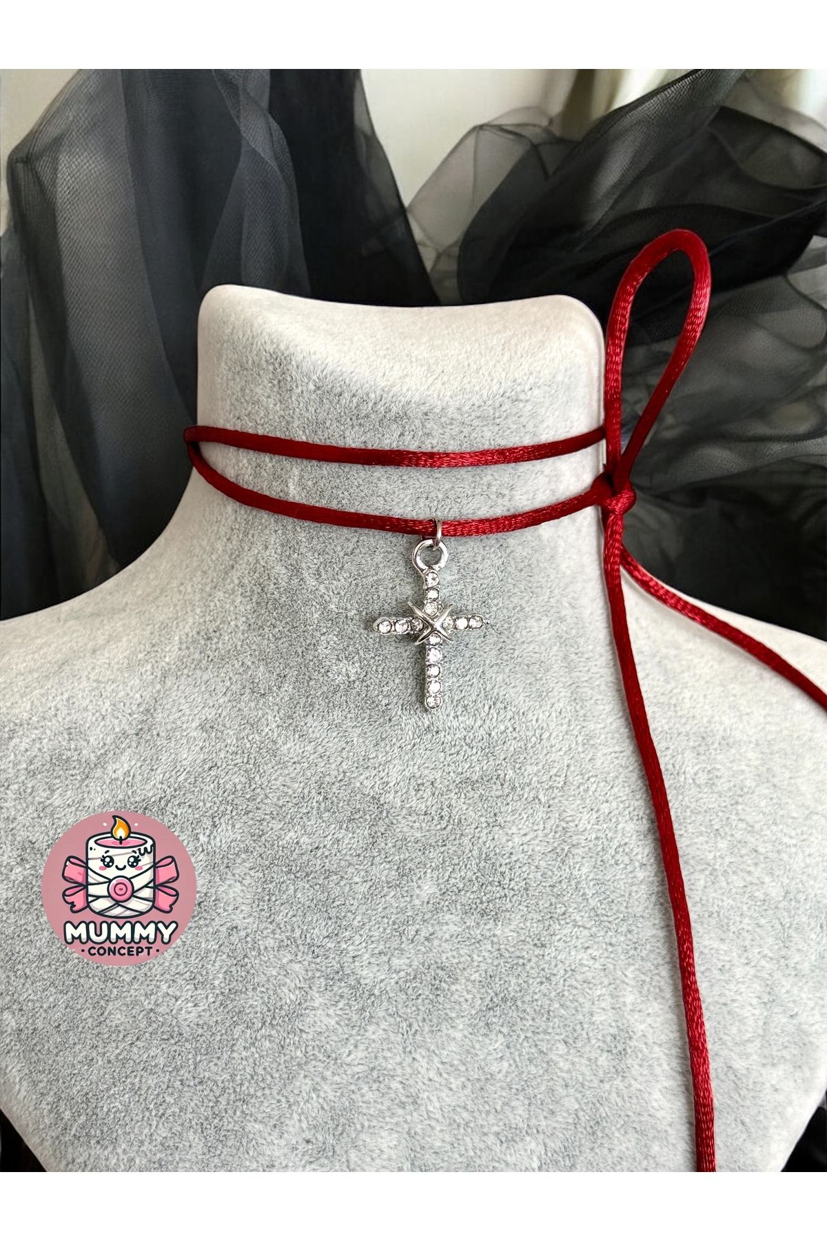MUMMY CONCEPT CROSS İPLİ GOTİK TARZ KOLYE