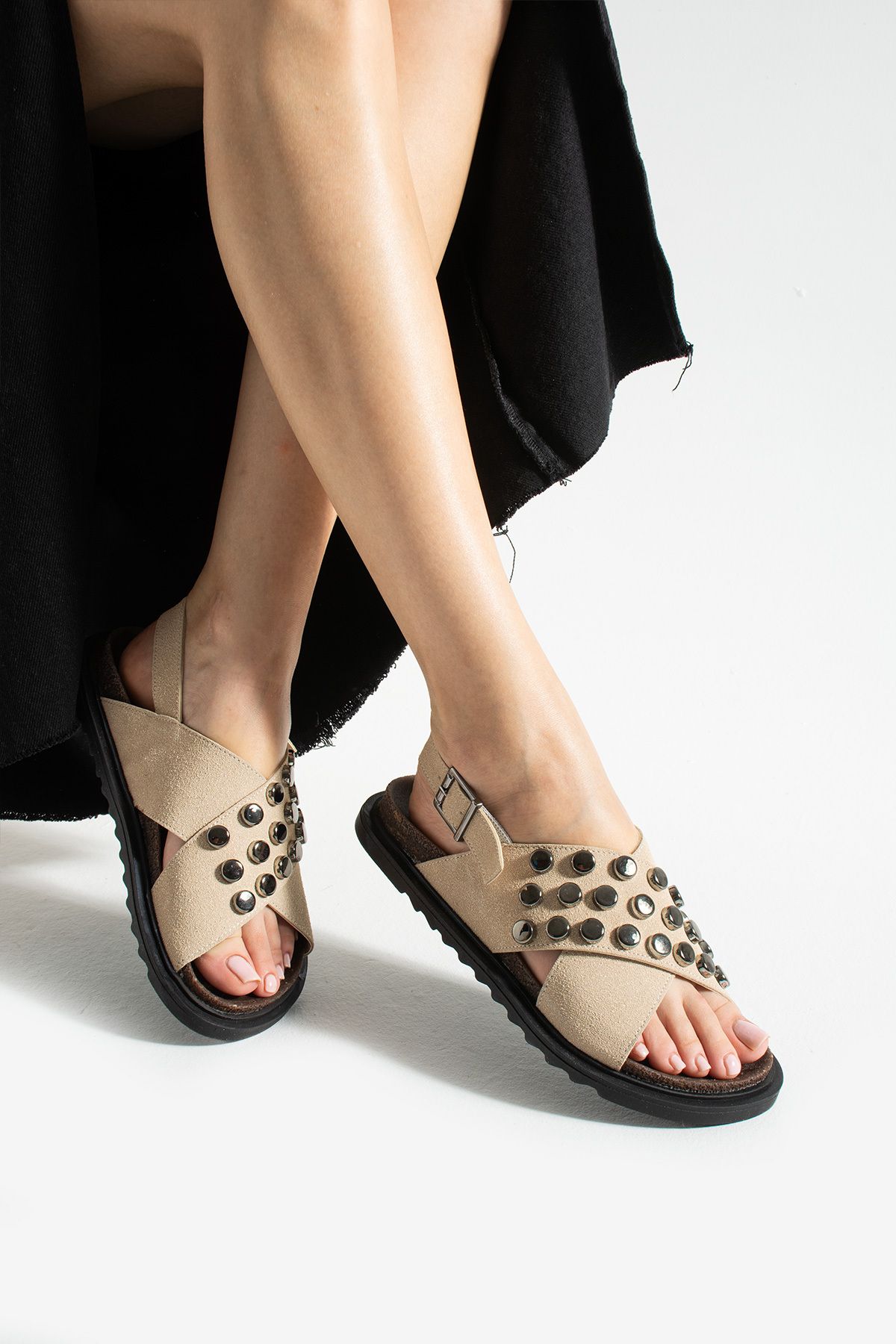 Gökçe Shoes Suzette Bej Süet Trok Detay Kadın Sandalet