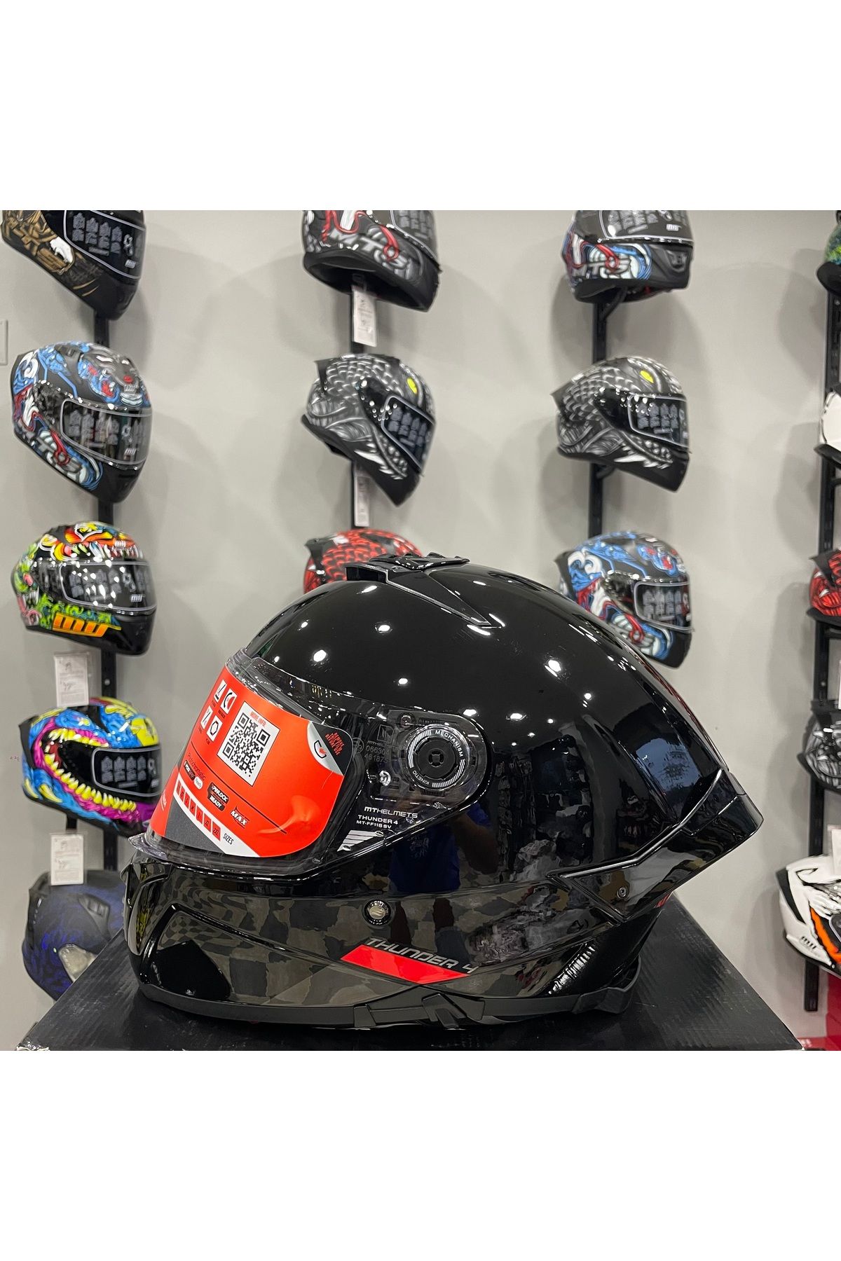 MT Helmets Thunder 4 Sv Parlak Siyah Motosiklet Kaskı