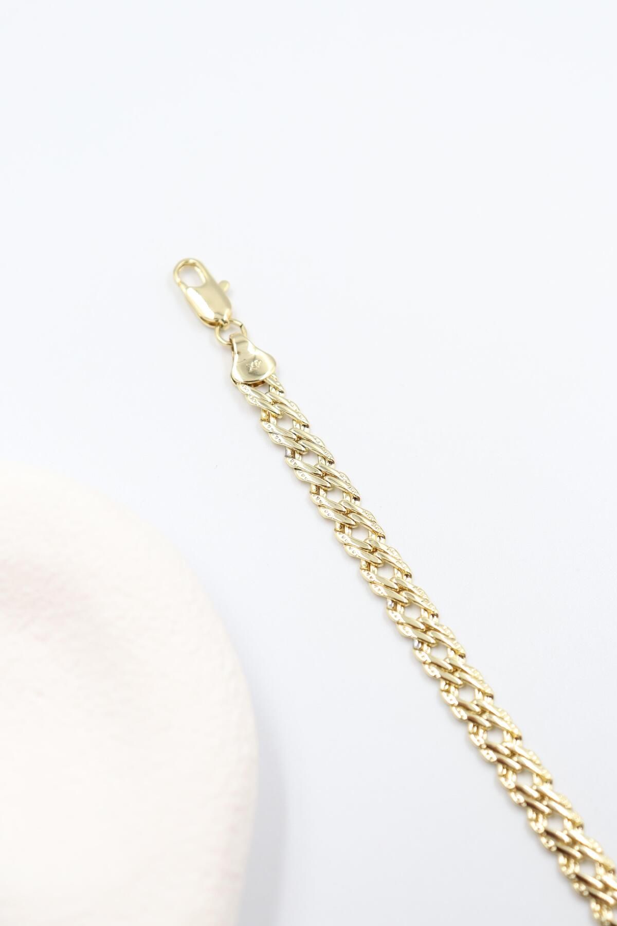 BY CANSU ACCESSORİES Ivetta Gold Bileklik (14k)