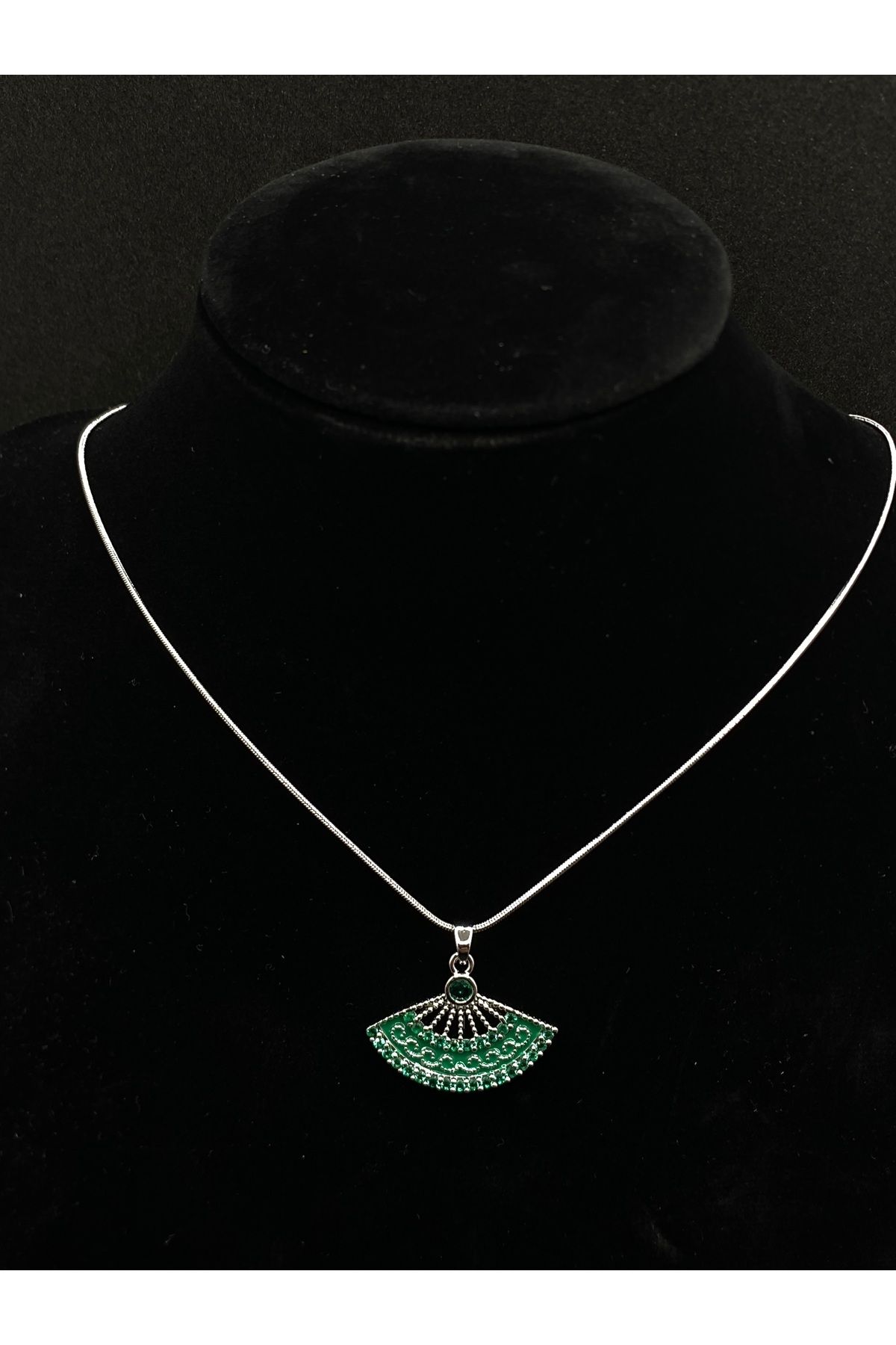 Jiji Jewelery Yelpaze Trend Moda İşleme Detaylı Gümüş Renk Paslanmaz Çelik Kolye