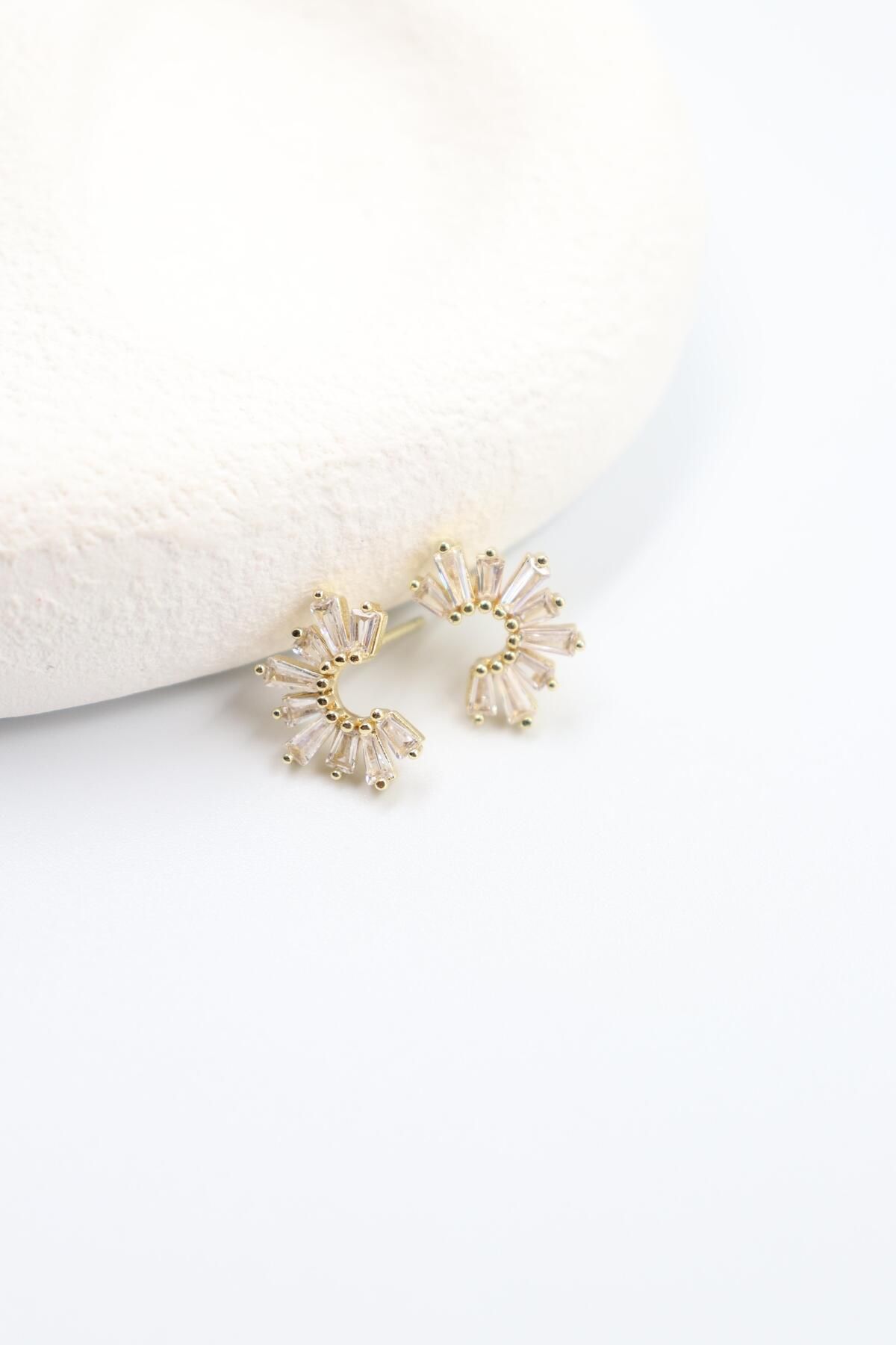 BY CANSU ACCESSORİES Vanessa Gold Küpe (14k)