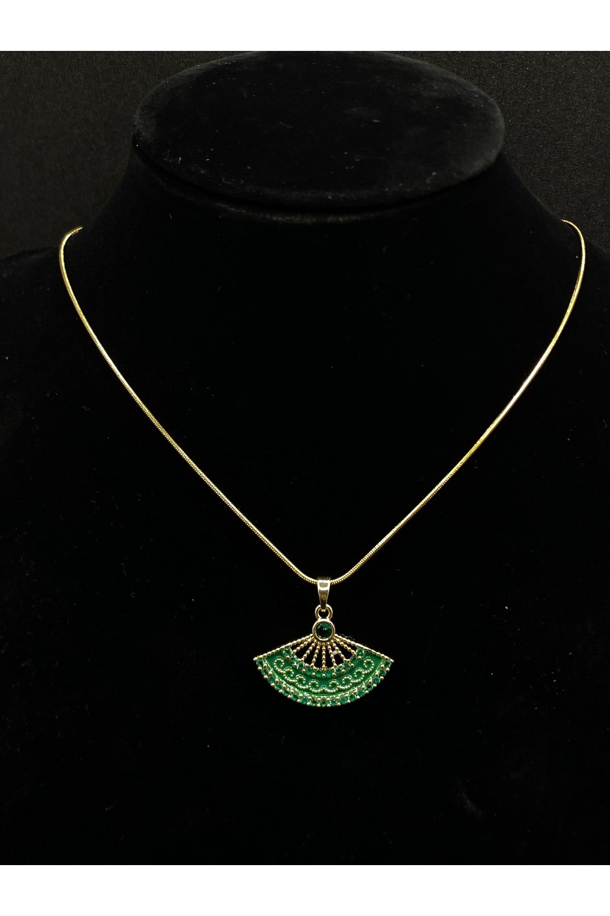 Jiji Jewelery Yelpaze Trend Moda İşleme Detaylı Altın Renk Paslanmaz Çelik Kolye