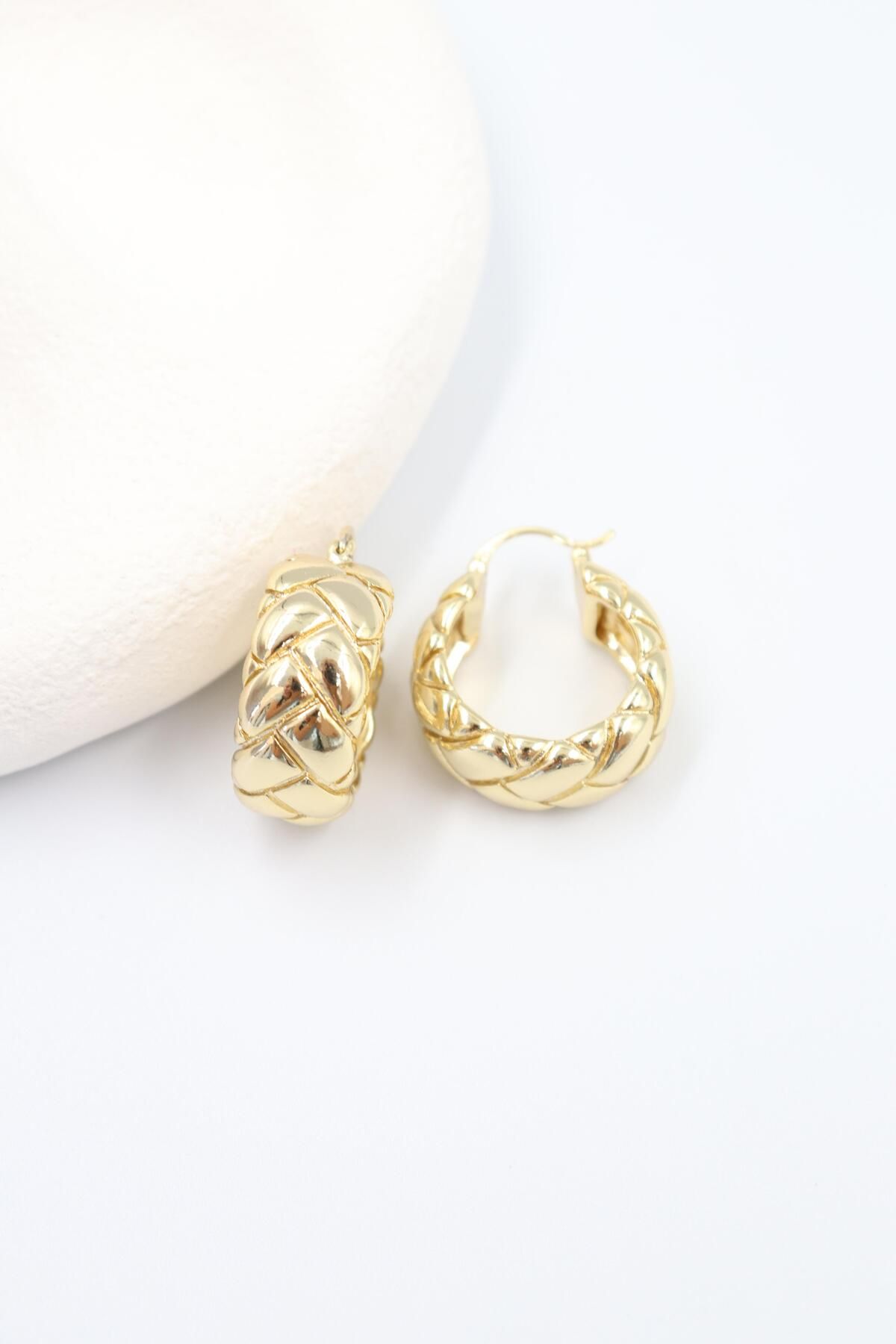 BY CANSU ACCESSORİES Pietra Gold Küpe (14k)