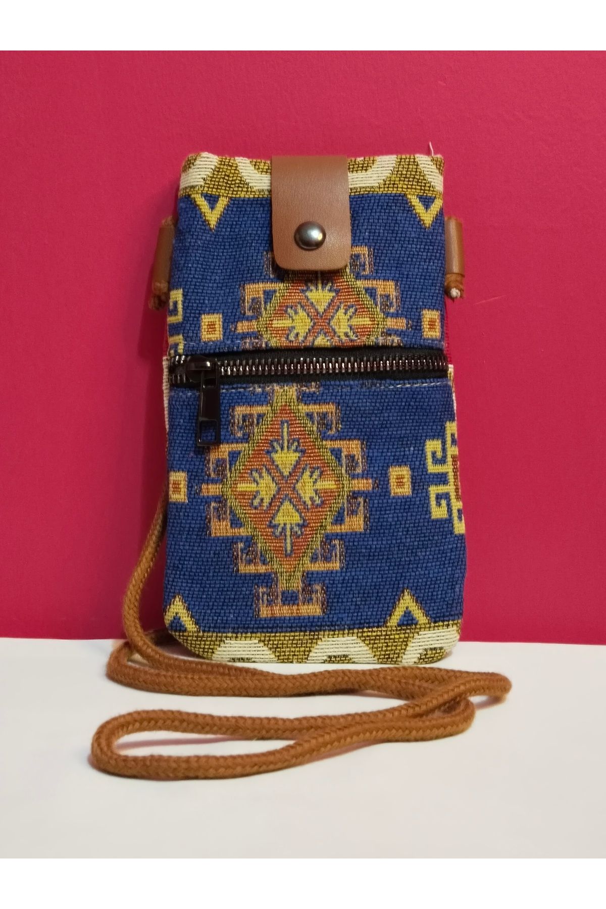 CooC PlutosS El Yapımı Etnik Desenli Mavi Mini Telefon Çantası – Bohem Fermuarlı Cepli, Ayarlanabilir Askılı