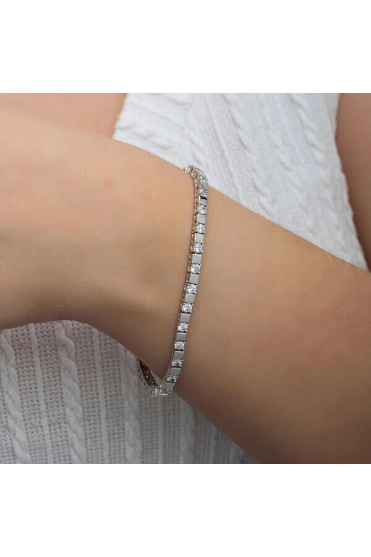 shop Su Yolu Beyaz Taşlı 925 Ayar Gümüş Bileklik