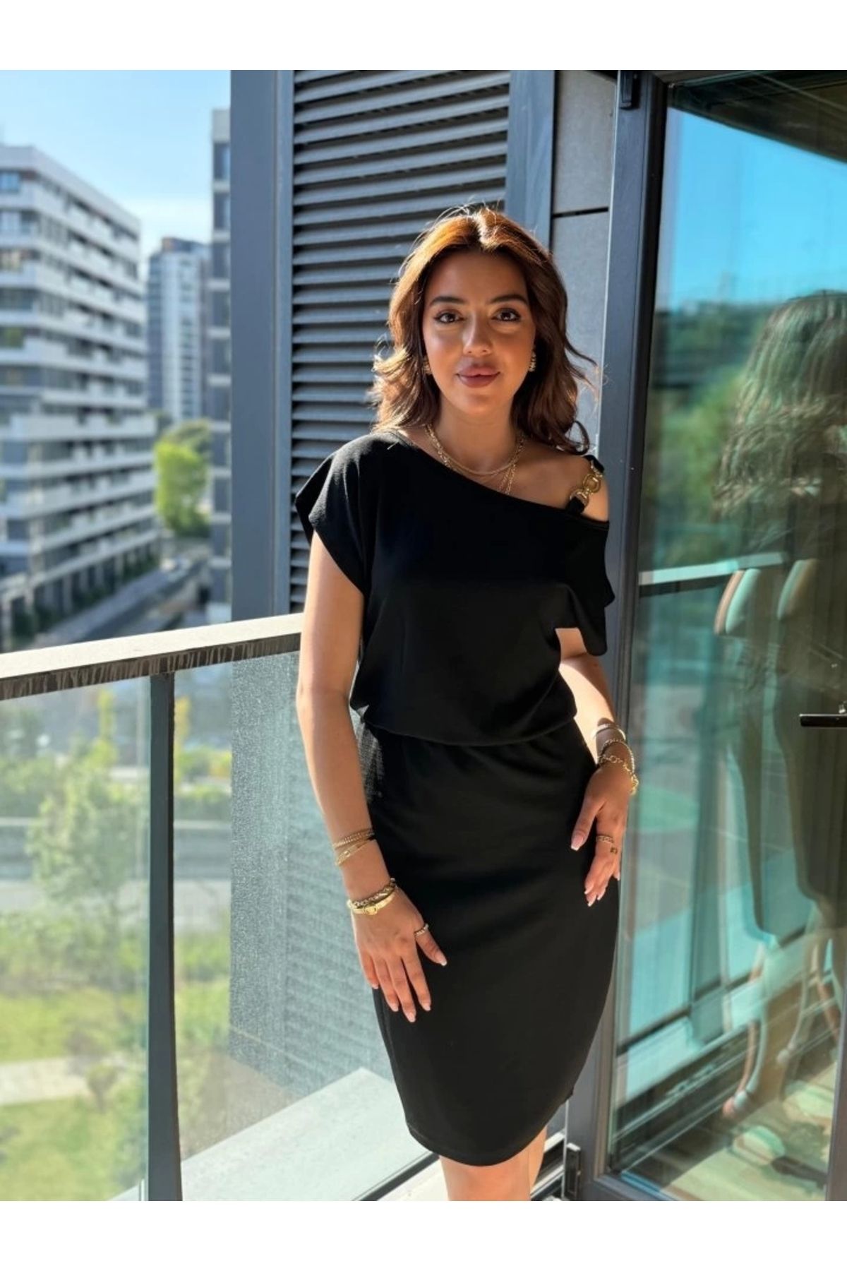 nedo7 Kadın Kısa Kollu Tek Omuz Askı Ve Aksesuar Detay Beli Lastikli Krep Elbise