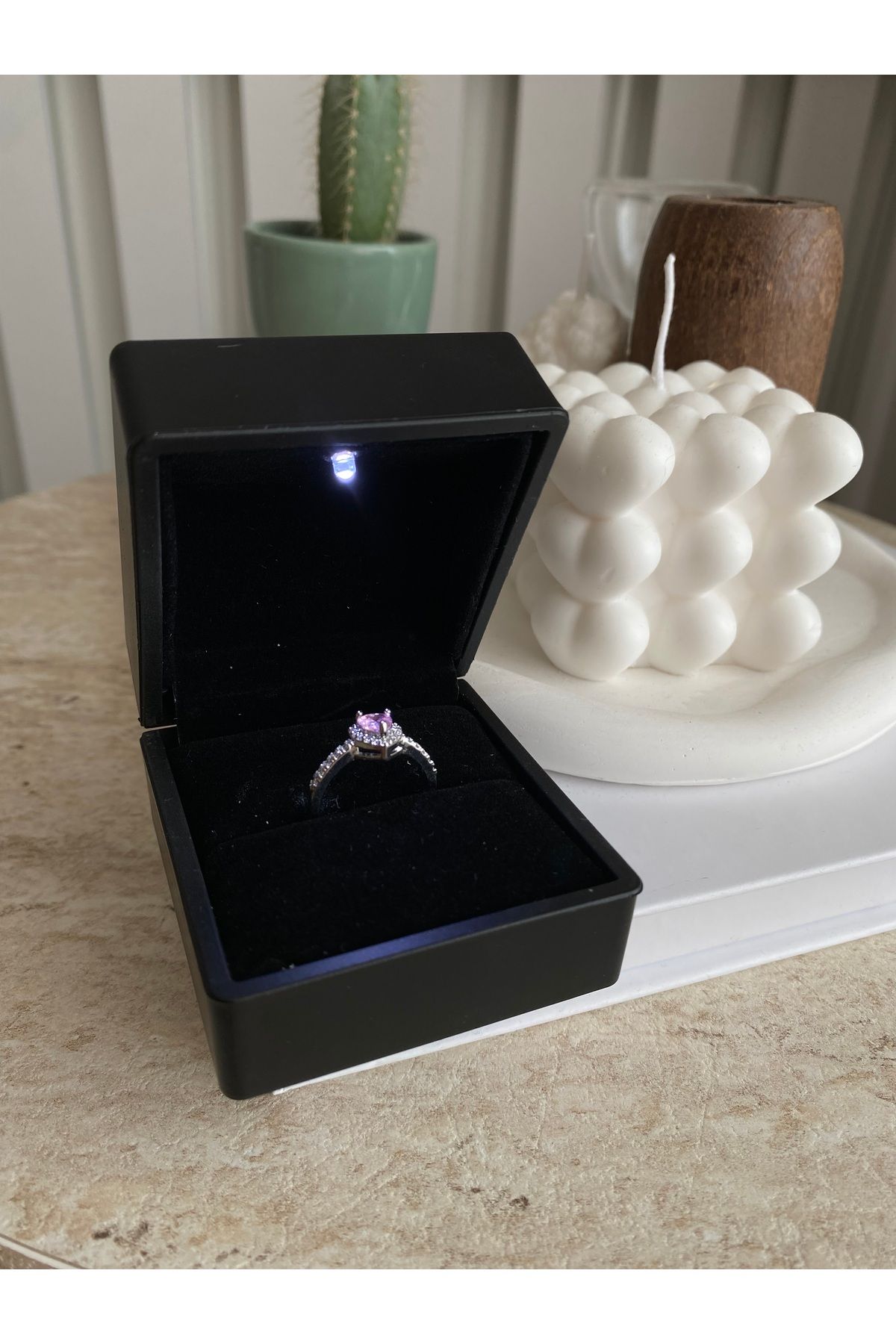 Moon Işıklı Kutuda Ayarlanabilir Ciddi İlişki Kalpli Silver Pembe Yüzük