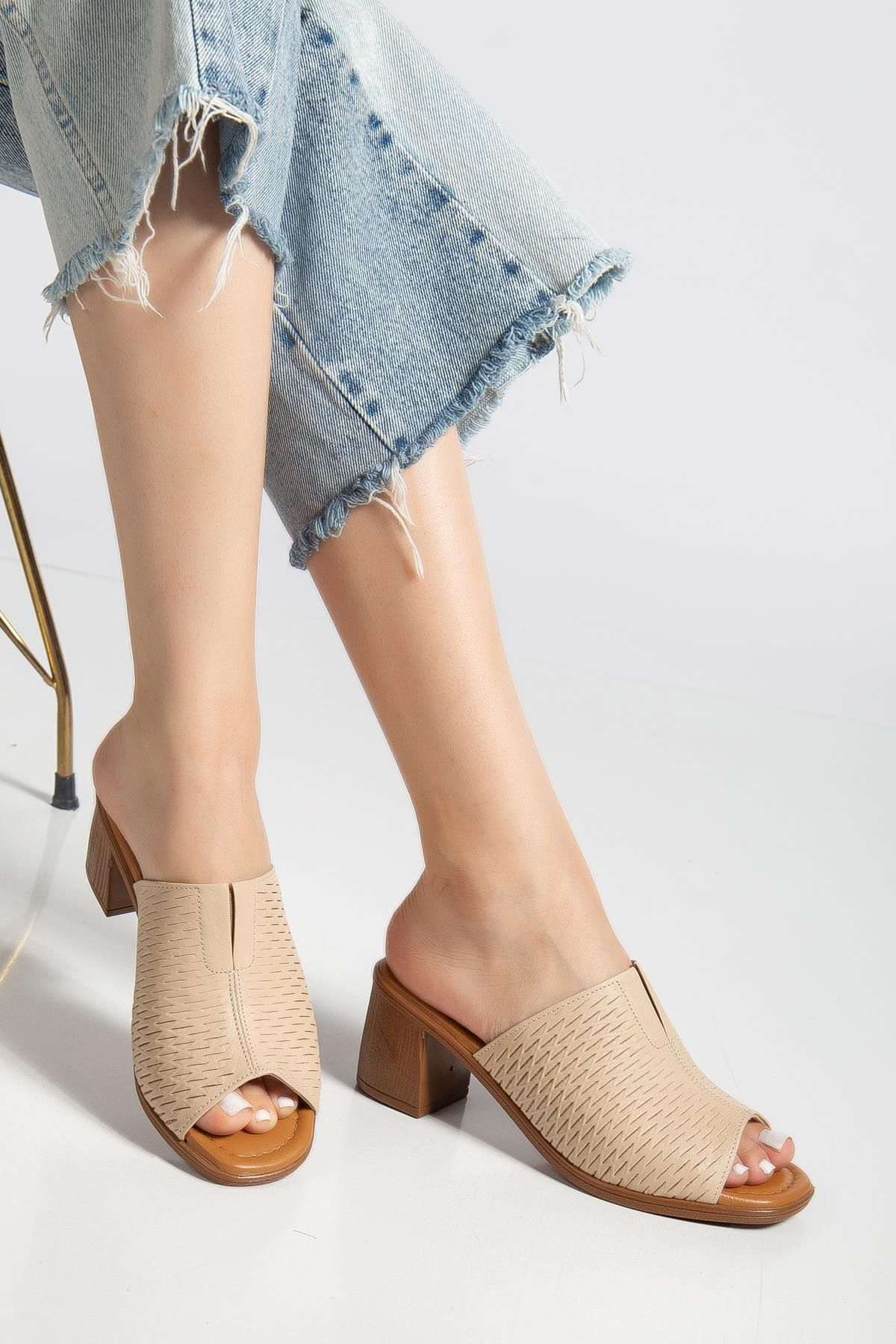 SUİNS SHOES Suins Gentle Model Hakiki Deri İşlemeli Terlik