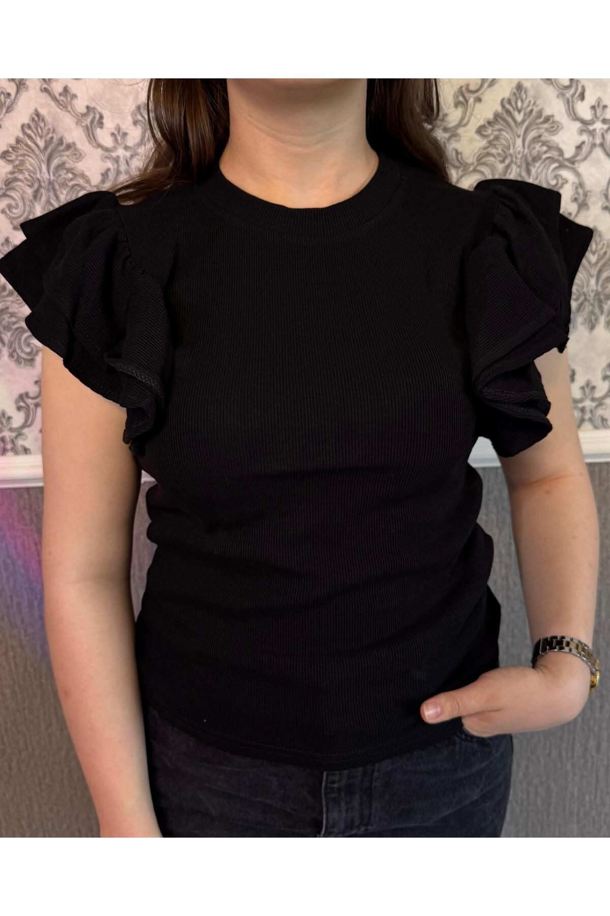 LASVİKA kadın siyah kolları fırfırlı tshirt