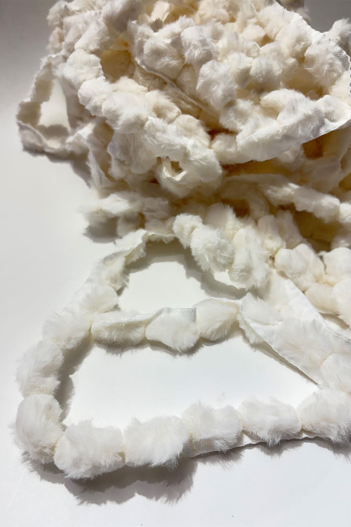 Limelia-White Plush Ribbon Pompom, Rabbit Tail Pompom, Plush Pompom 1 Mt 3