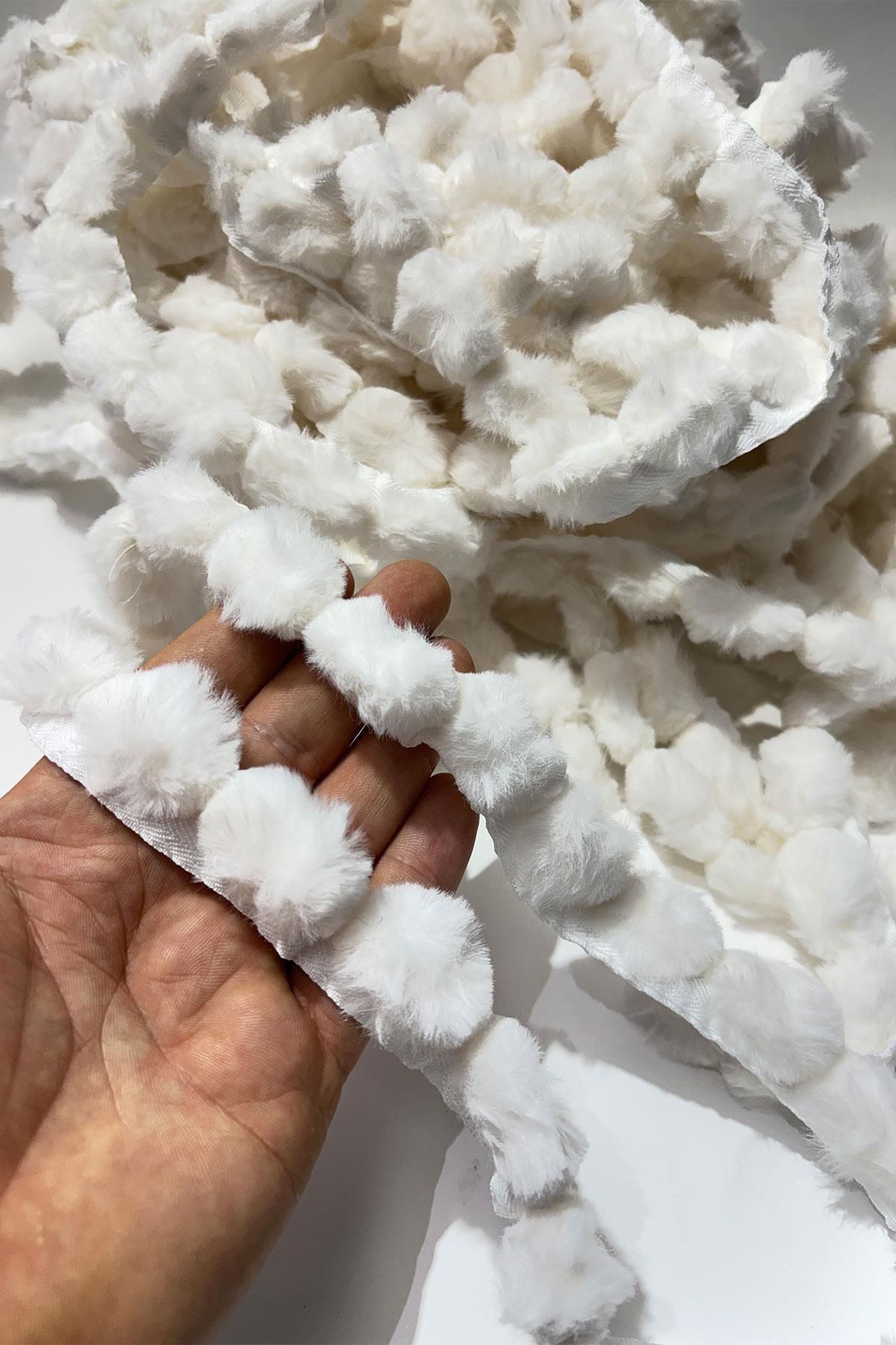 Limelia Beyaz Peluş Şerit Ponpon,Tavşan Kuyruğu Ponpon,Peluş Ponpon 1 mt