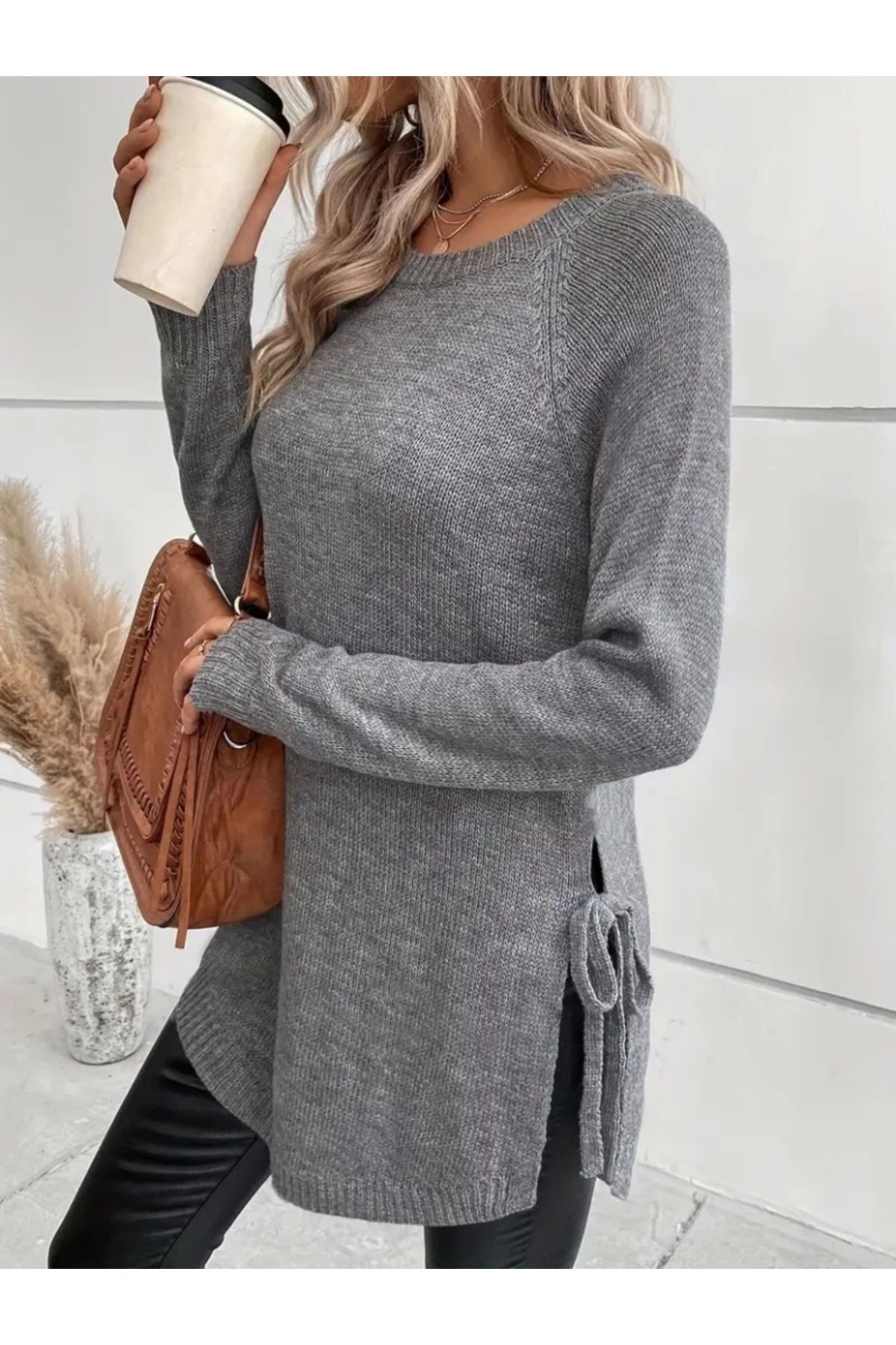 Butik Kadın Uzun Kollu Yuvarlak Yakalı Yanlardan Bağcıklı Triko Bluz