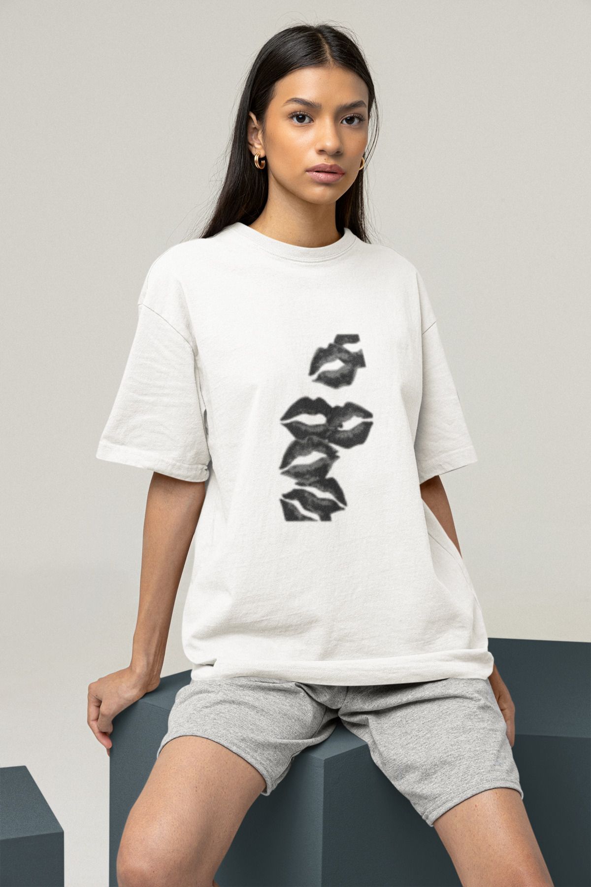 MG DUDAK BASKILI KADIN BİSİKLET YAKA PAMUKLU OVERSIZE KALIP KISA KOLLU T-SHIRT