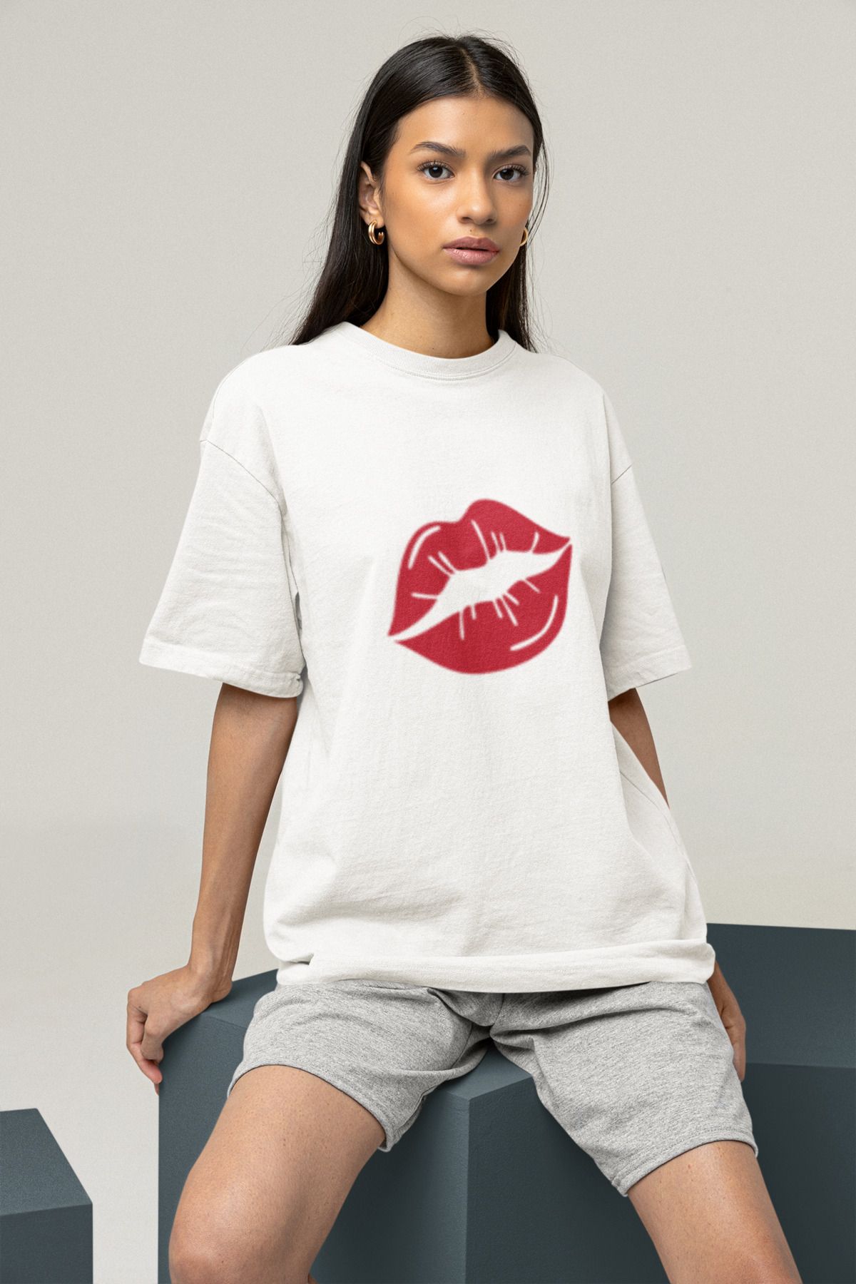 MG DUDAK BASKILI KADIN BİSİKLET YAKA PAMUKLU OVERSIZE KALIP KISA KOLLU T-SHIRT