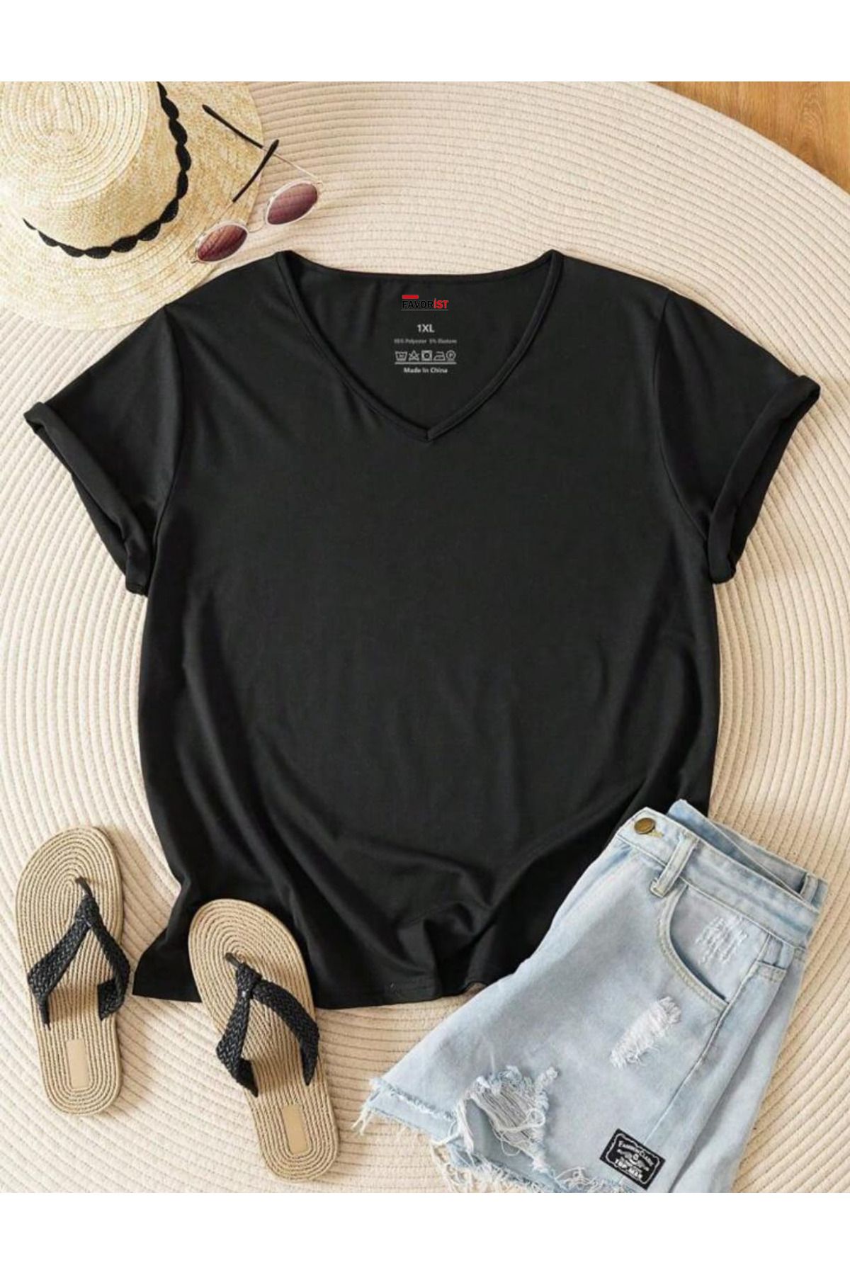 V Yaka Regular Fit Kalıp Düz Tshirt