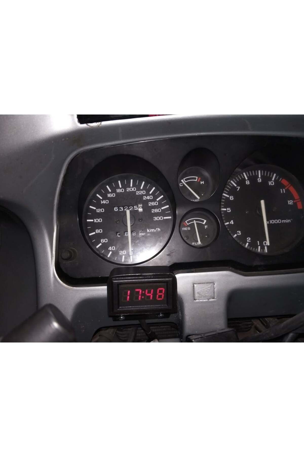 Lucest CBR 1000 F Kasırga Saat Braketi (Plastik Aparattır!!!)