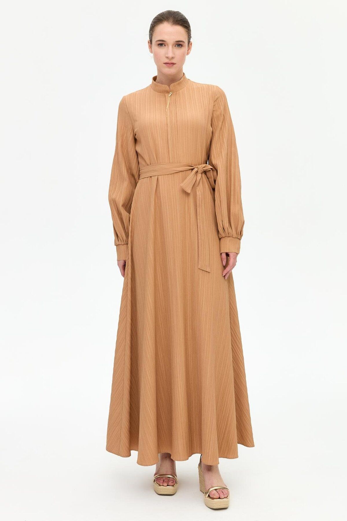 Esswaap Kolye Detaylı Kloş Elbise Camel