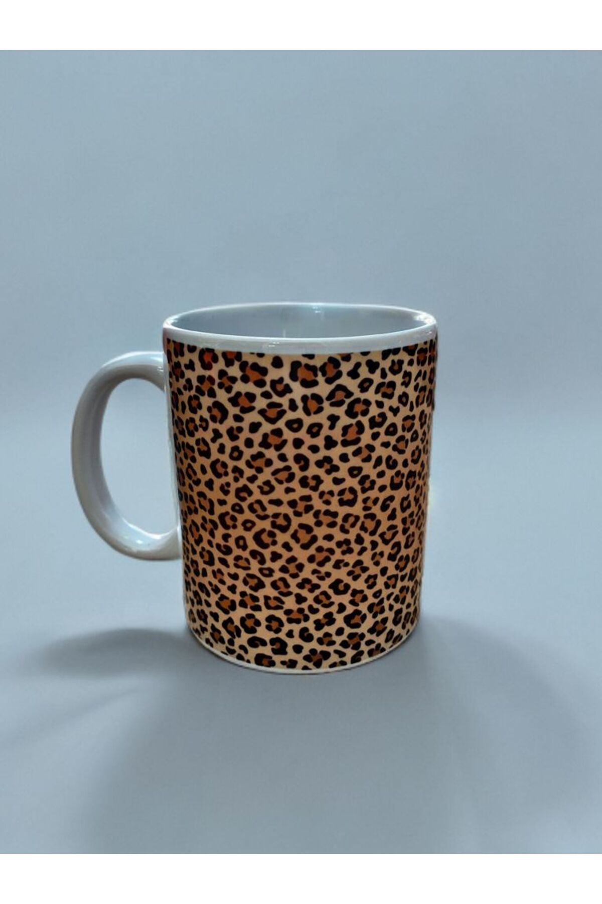 Home Leopar desenli kupa. 1. kalite porselen. bulaşık makinesinde yıkanmaya uygun. Solma yapmaz.