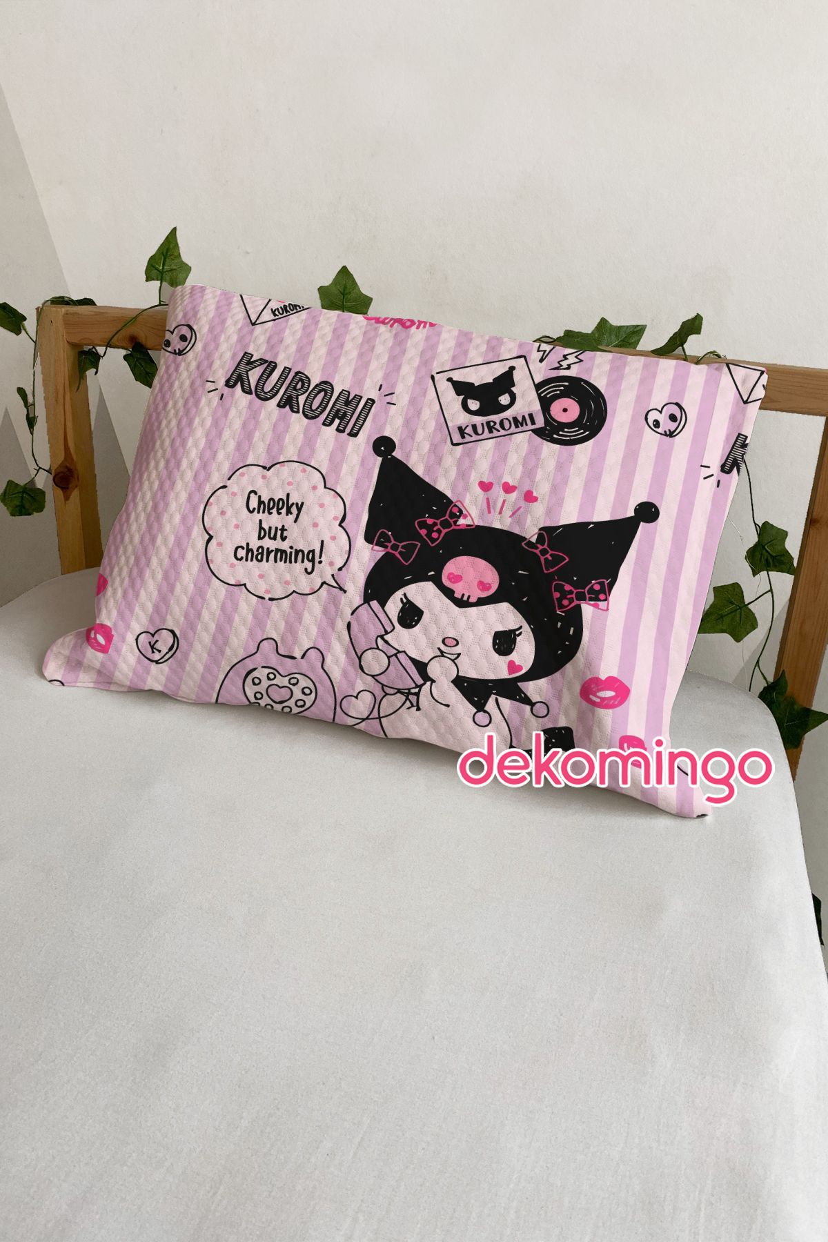 dekomingo BÜYÜK ÇİZGİLİ KUROMİ 2 ADET YASTIK KILIFI