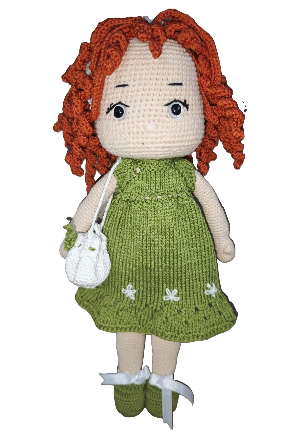 NesliWorld Bakır saçlı, yeşil elbiseli amigurumi kız bebek