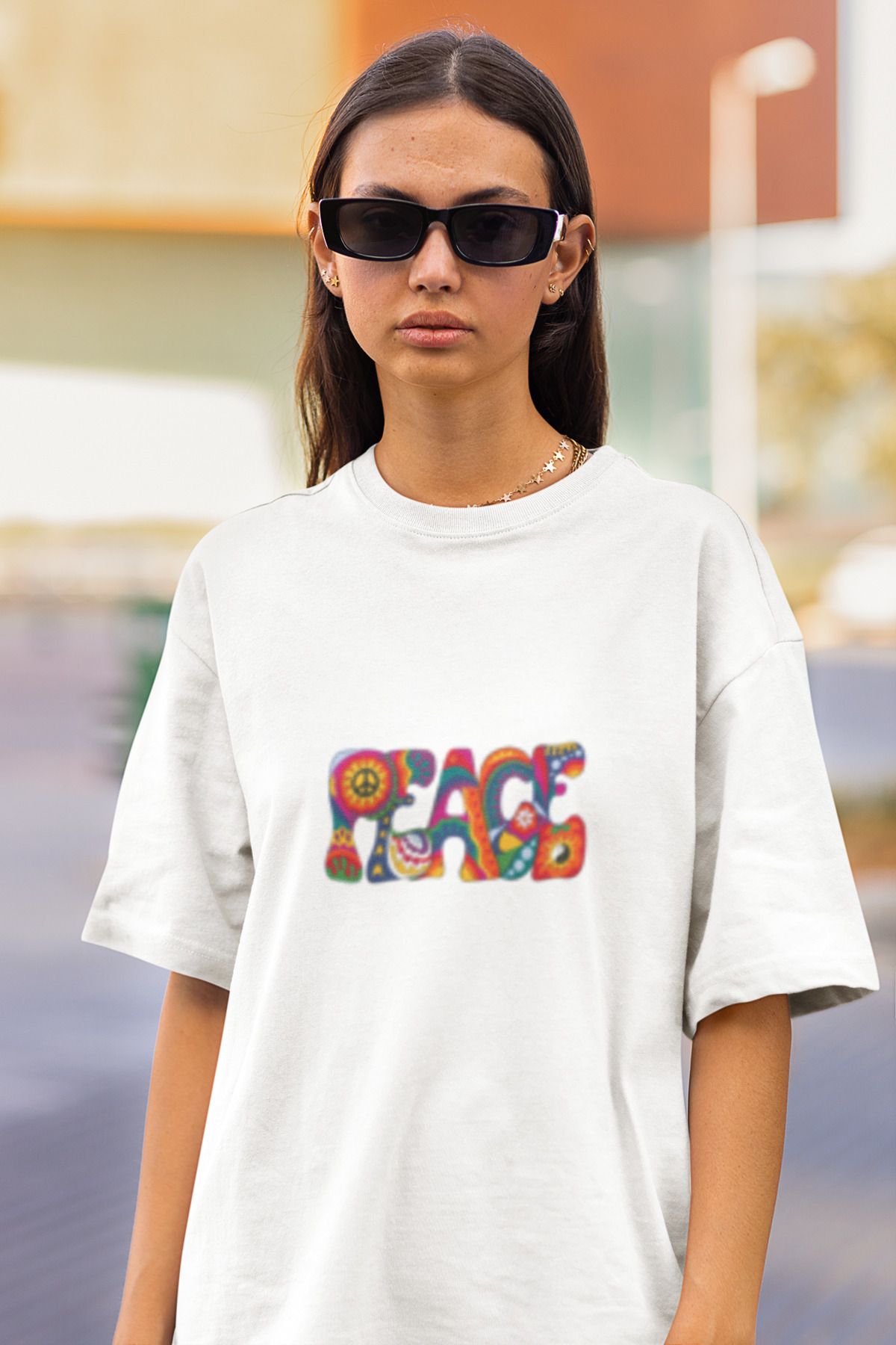 MG PEACE BASKILI KADIN BİSİKLET YAKA PAMUKLU OVERSIZE KALIP KISA KOLLU T-SHIRT