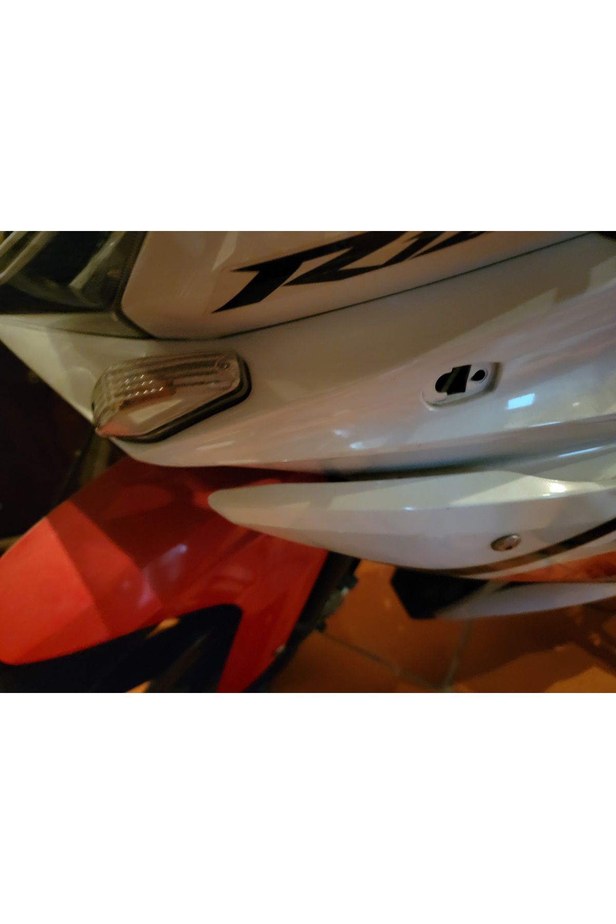 Lucest Yamaha YZF R125 Uyumlu Gösterge Deliği Fişi (Plastik Aparattır!!!)