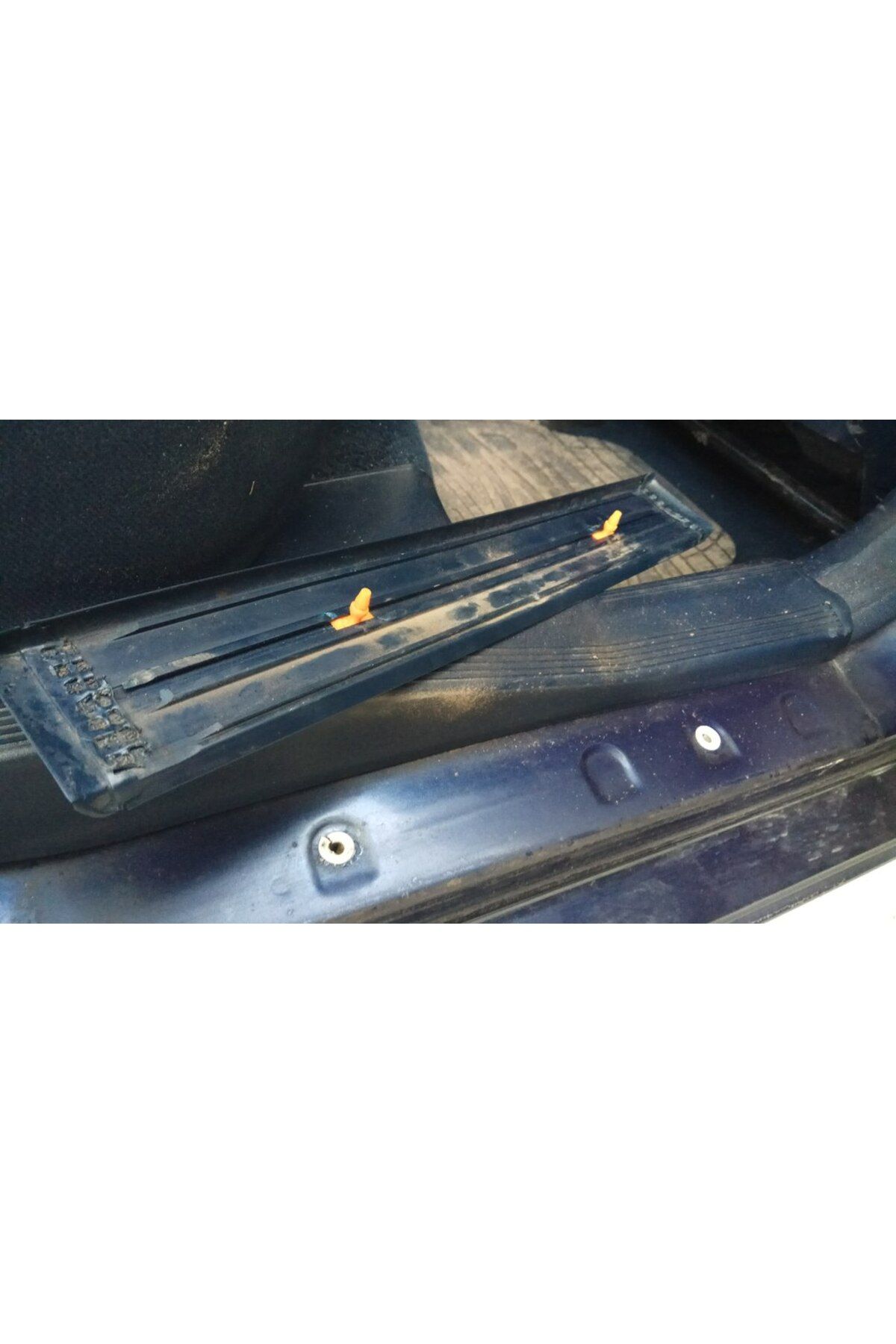Lucest Mercedes eşik pimi (Plastik Aparattır!!!)uyumlu
