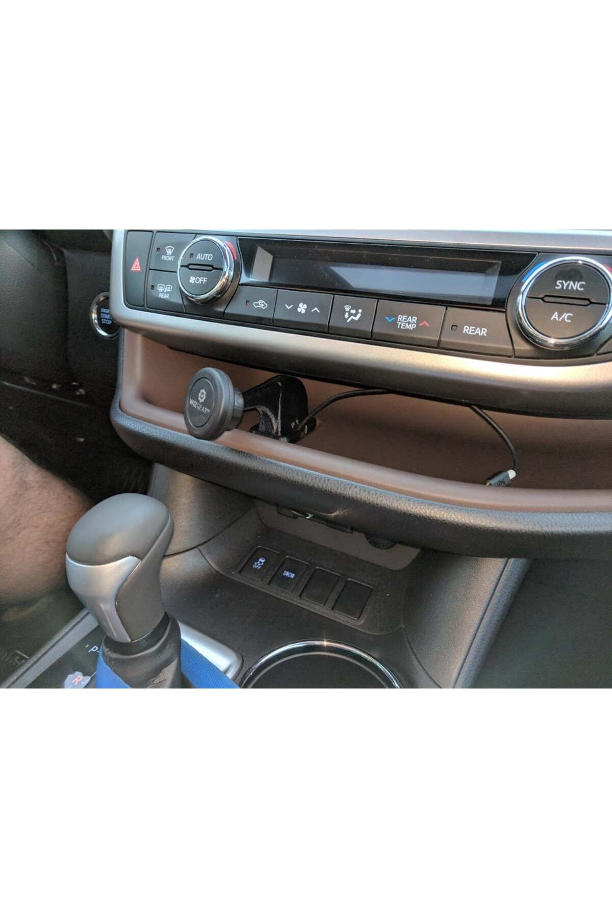 Lucest Toyota Highlander telefon montajı (Plastik Aparattır!!!)