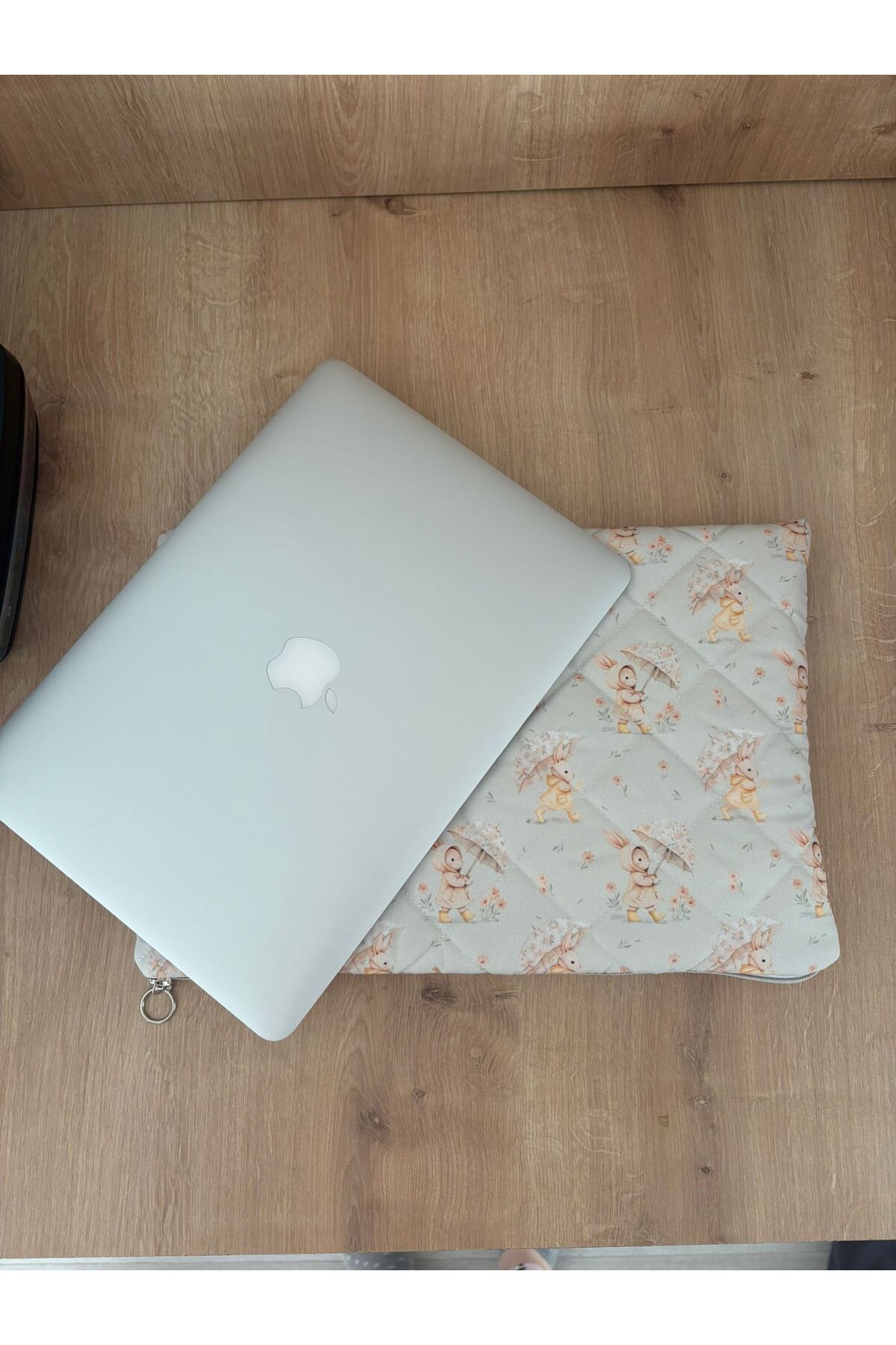 BABY KANGAROO Suya Dayanıklı 13-14-15'' Inç Laptop kılıfı / Tavşan Desenli Kapitoneli Beyaz Bilgisayar çantası