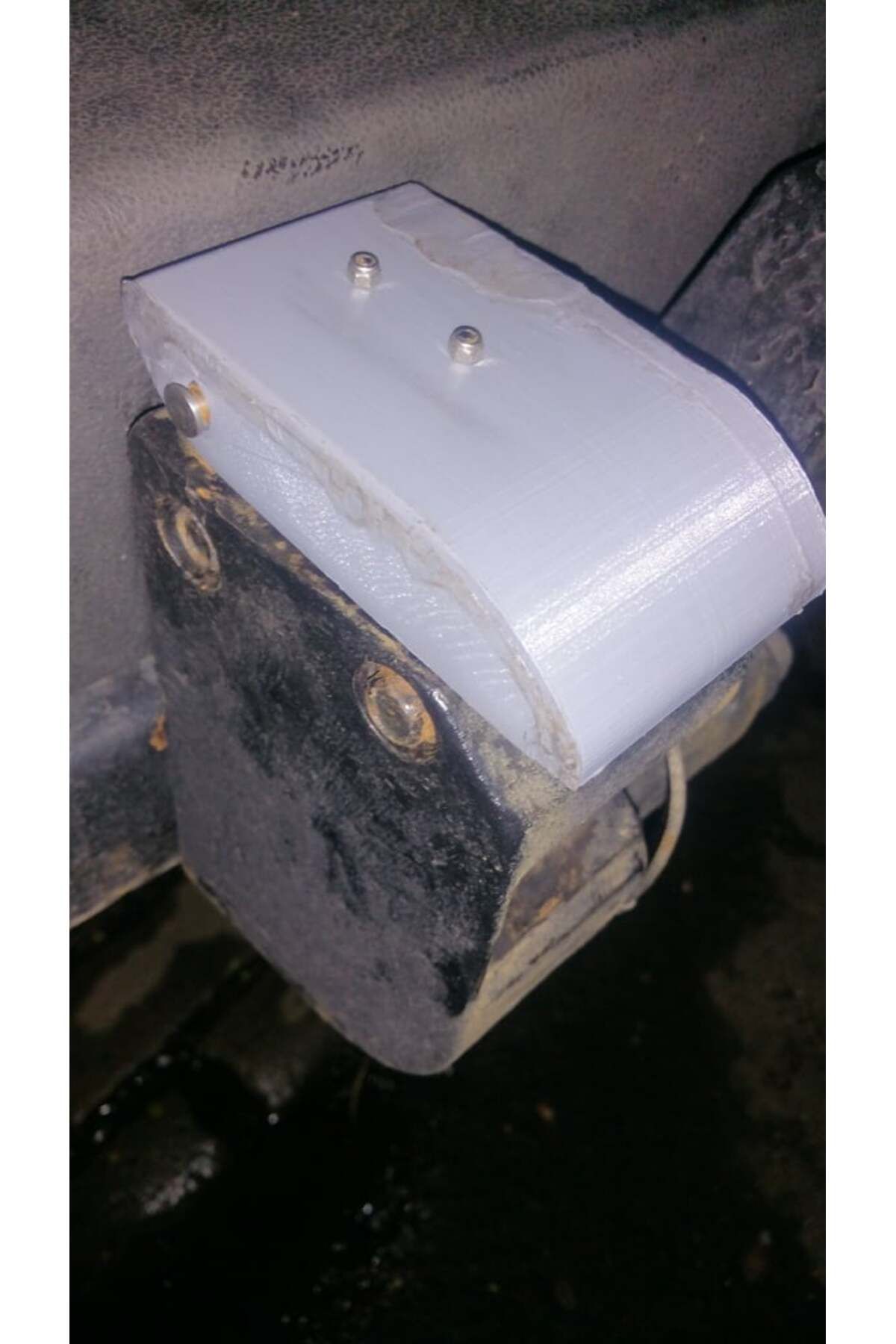 Lucest Hummer H2 Yedek Lastik Taşıyıcı Değiştirme Tut kolu (Plastik Aparattır!!!)