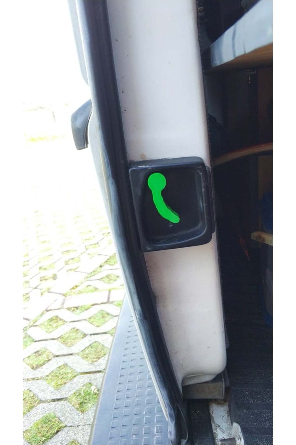 Lucest VW T4 Taşıyıcı arka sol kapı kolu. (Plastik Aparattır!!!)