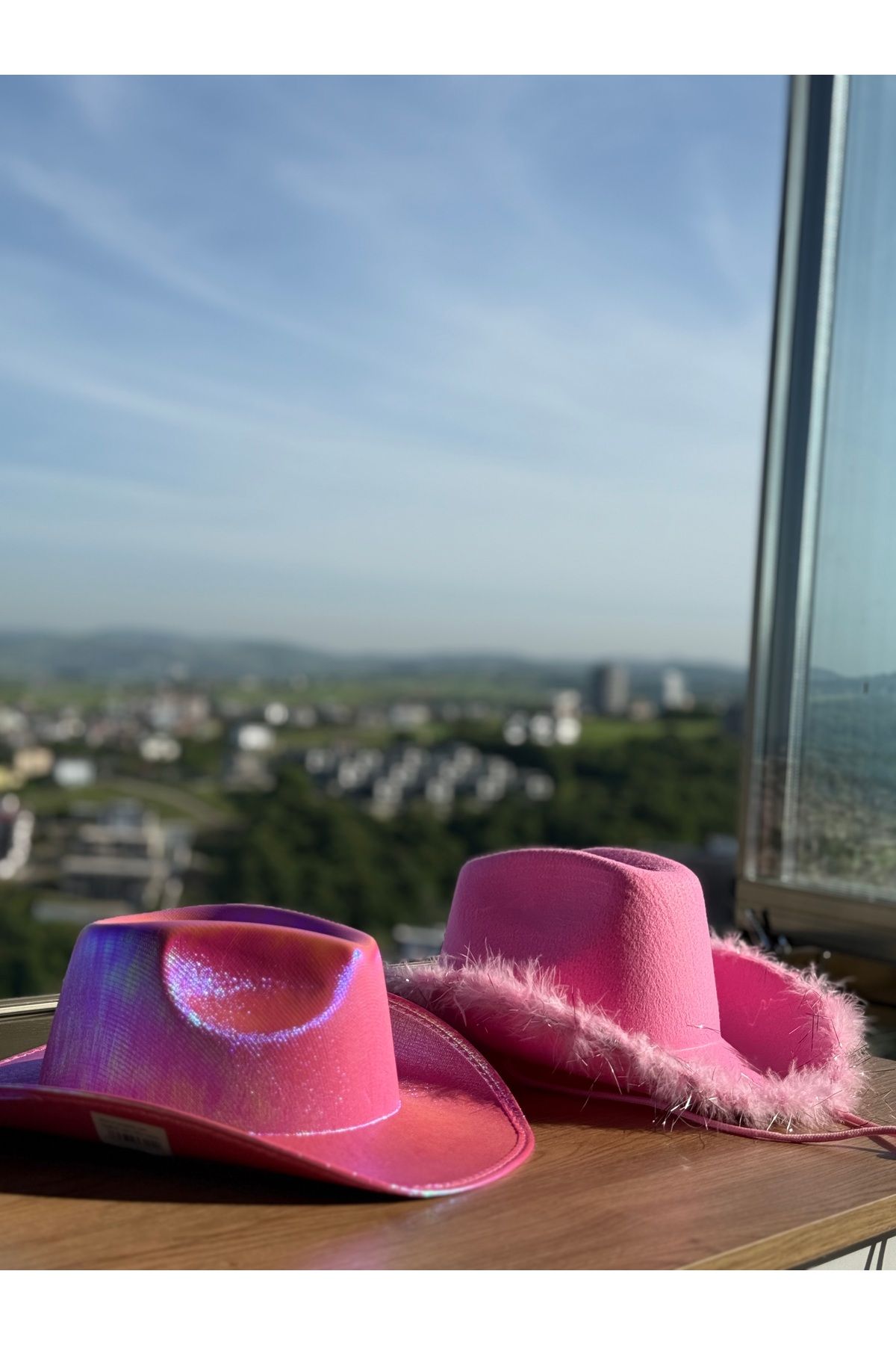 BRIDEIST WEDDING CO Western Şapka İkilisi| Holografik & Tüylü Şapka | Last Rodeo Partisi Kombini 2li Şapka