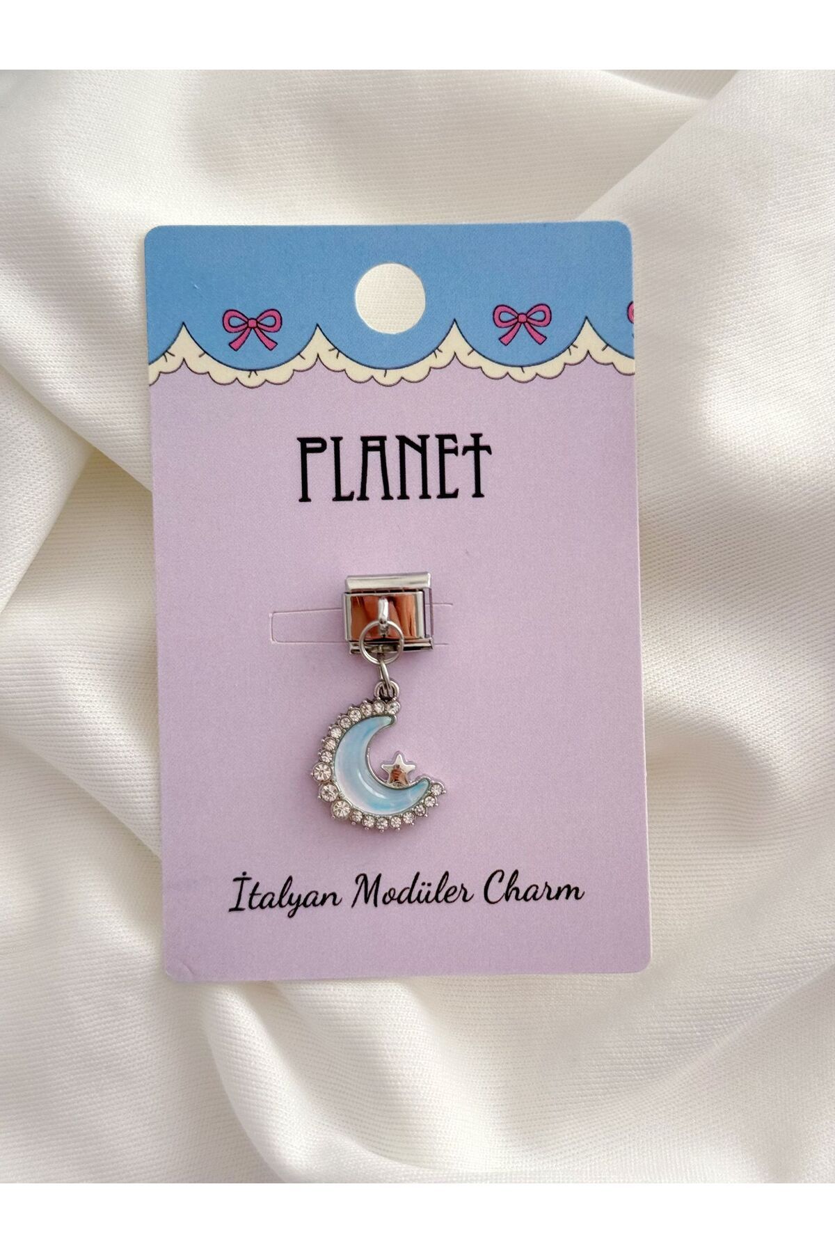 Planet Butik Taş Detay Hilal Sallantılı Kartlı İtalyan Charm