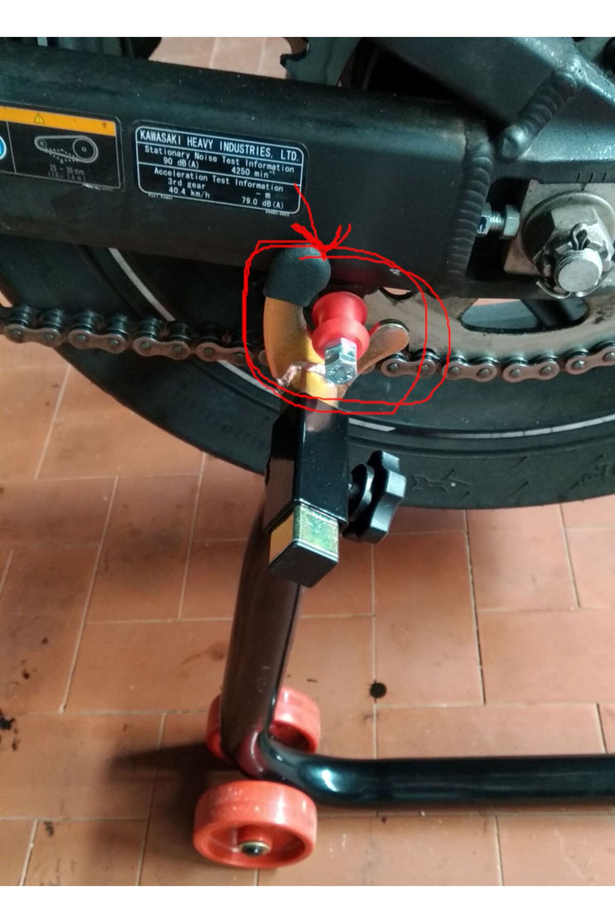 Lucest Motosiklet arka standı makarası (Plastik Aparattır!!!)