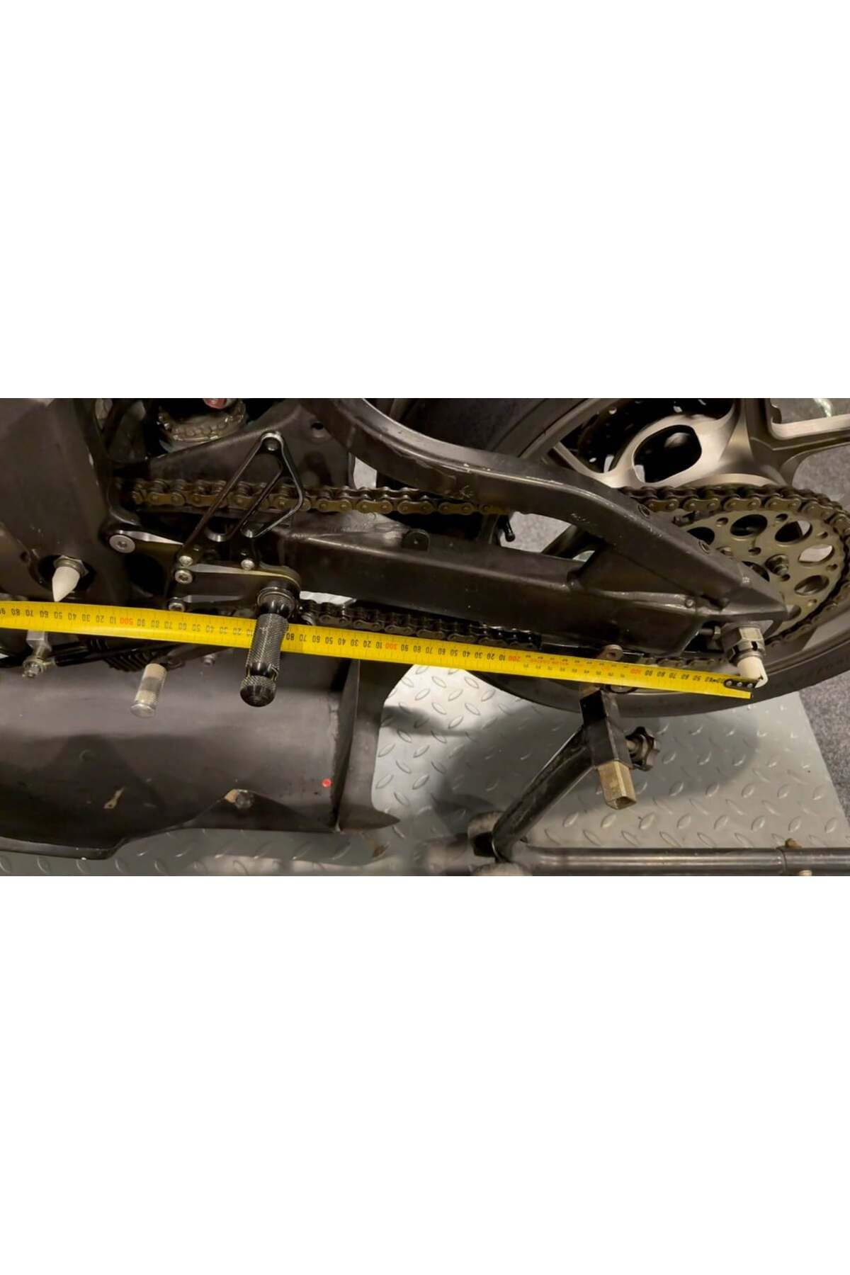 Lucest ZX-6R uyumlu tekerlek hizalama aracı (Plastik Aparattır!!!)