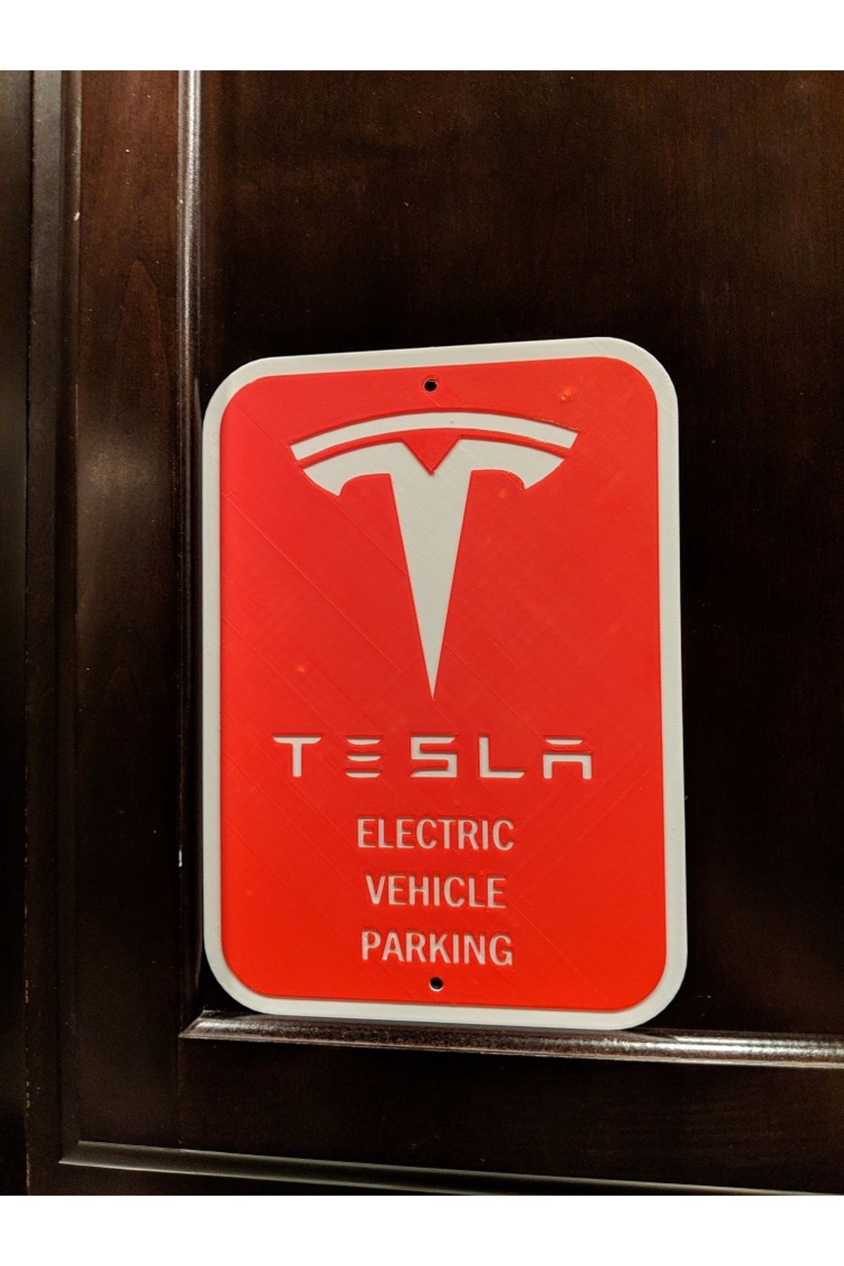 Lucest Tesla Uyumlu Elektrikli Araç Park Levhası (Plastik Aparattır)