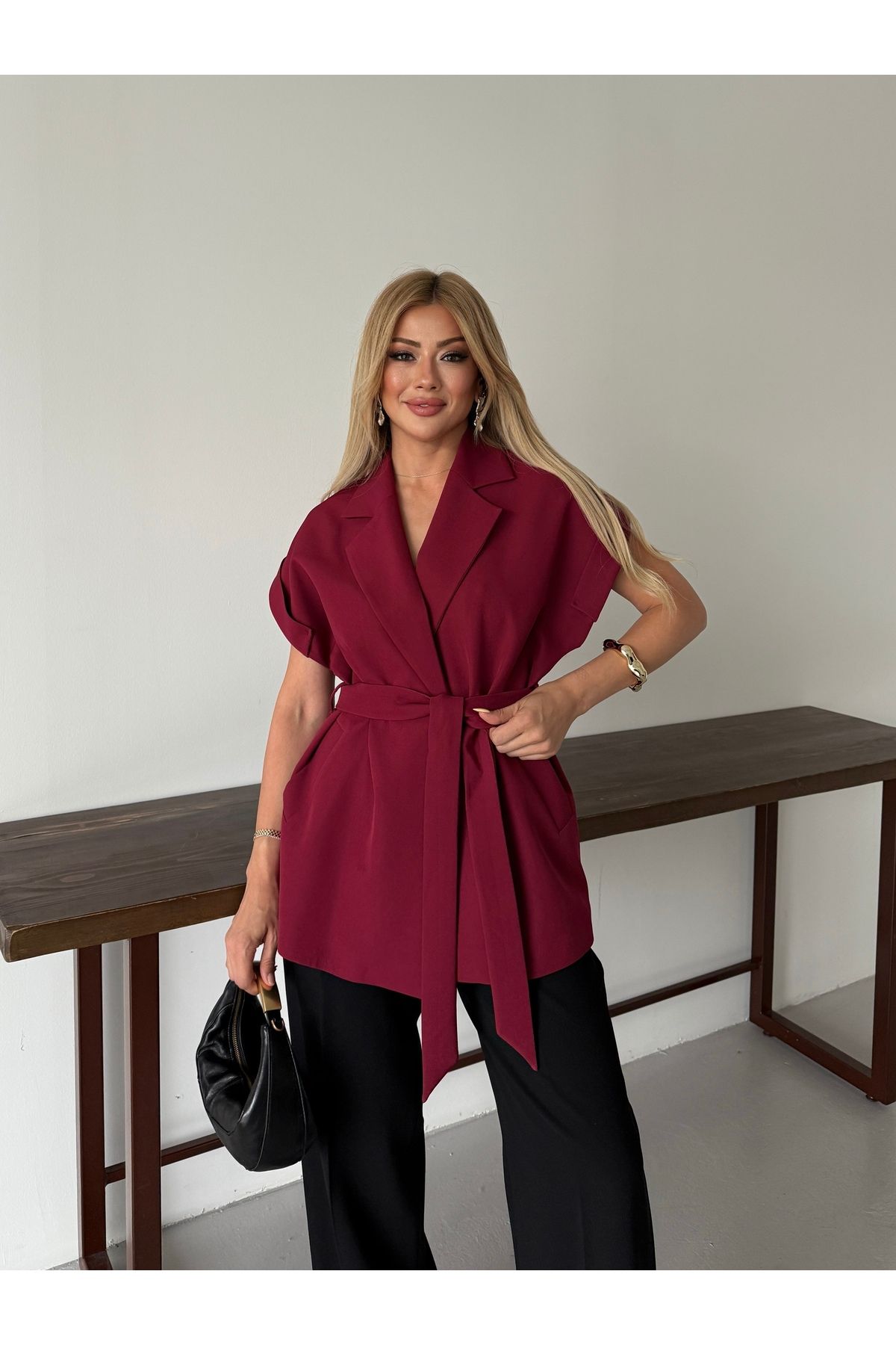 Nadrina Düşük Kol Oversize Kuşaklı Yelek
