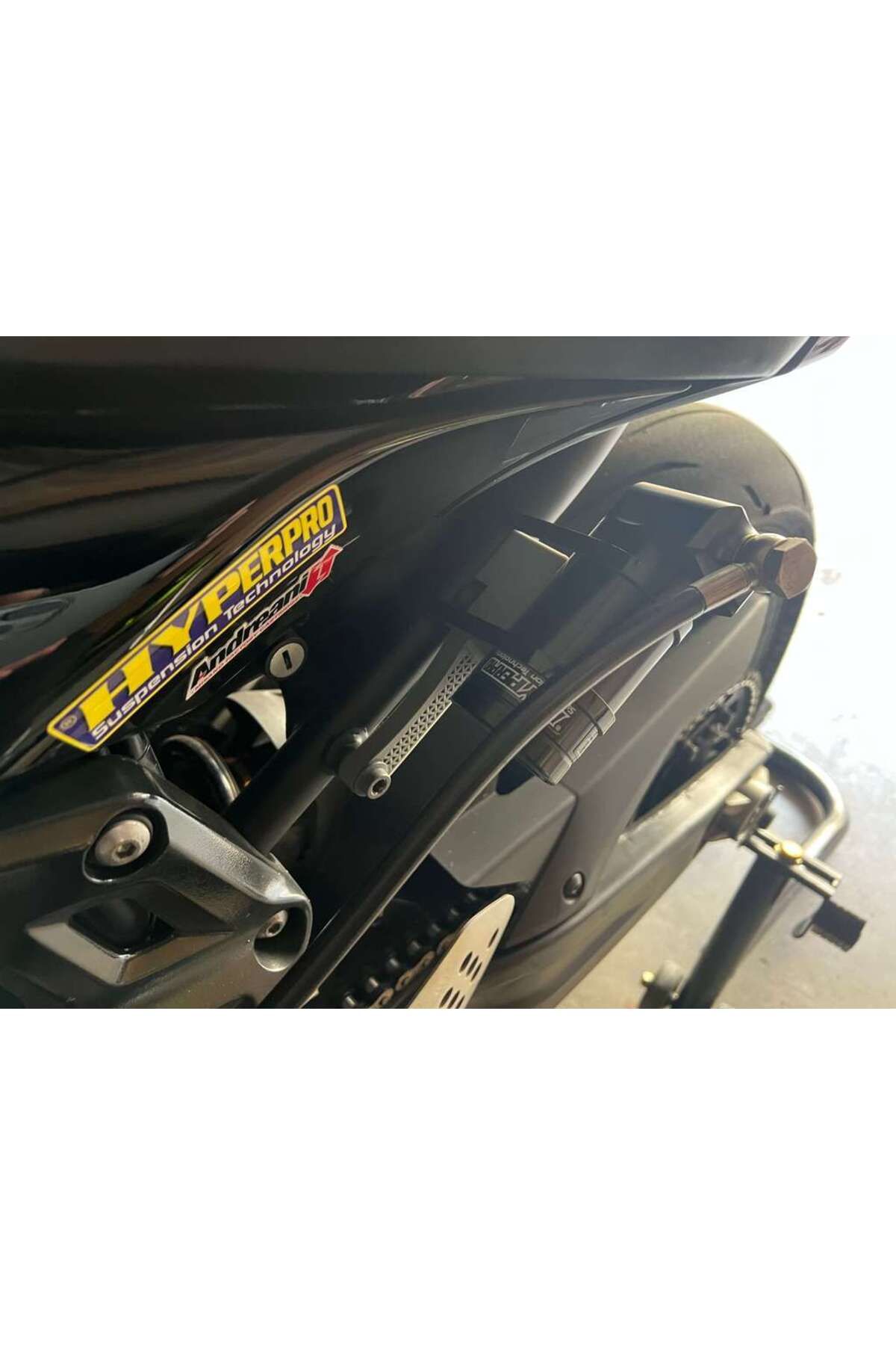 Lucest Yamaha FZ-07 için arka şok rezervuar montajı (Plastik Aparattır!!!)