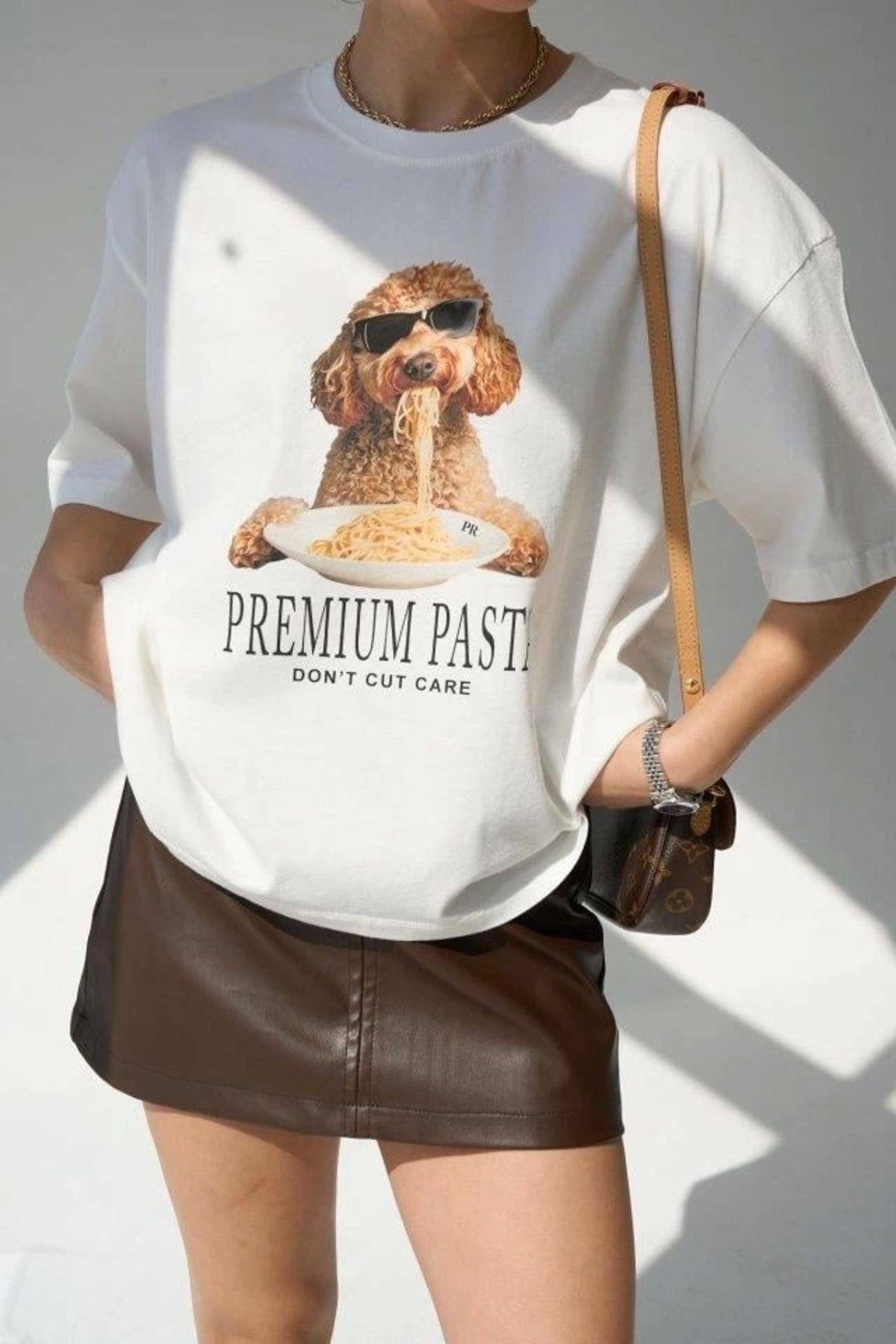 Ecenin Favorileri %100 Pamuk ToyPoodle Makarna Desenli Beyaz Kadın Tshirt