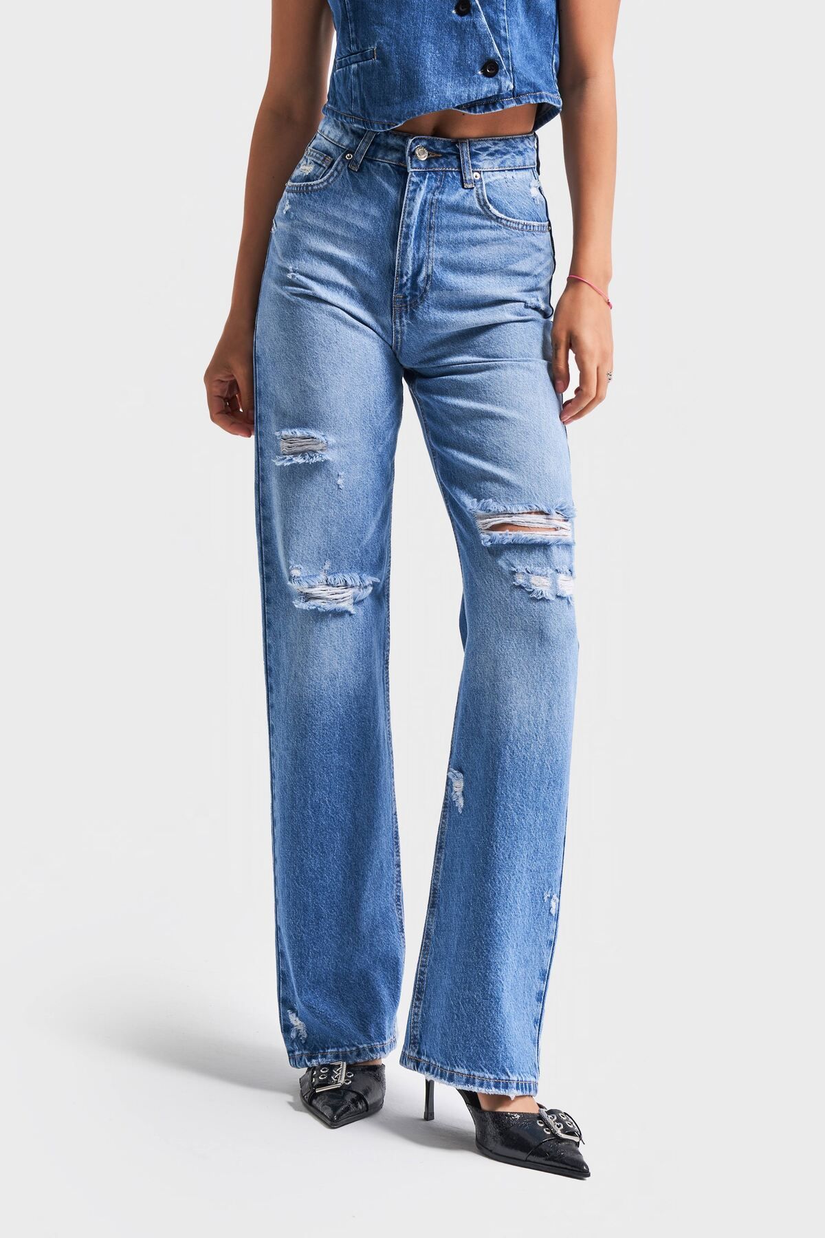 its basic Kadın Mavi Renk 10s5-4 Straight Fit Yırtık Lazer Detaylı %100 Koton Yüksek Bel Denim Jean