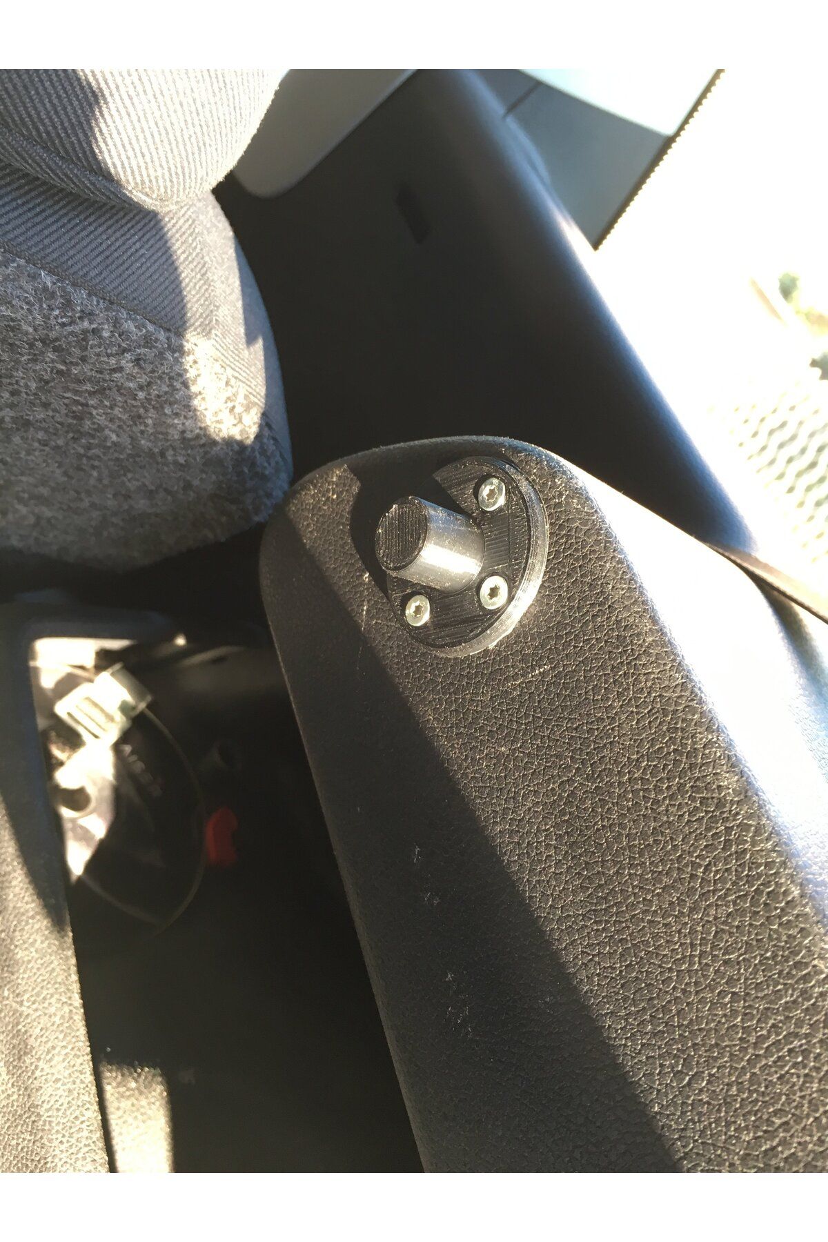 Lucest Skoda Roomster Uyumlu gövde uçağı pivot pimi (Plastik Aparattır!!!)
