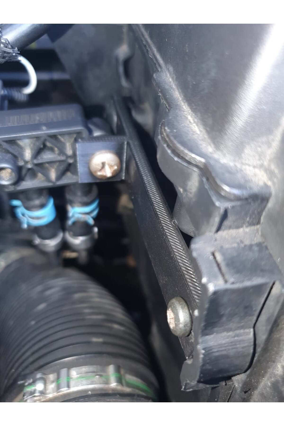 Lucest Volvo S40/V50 uyumlu Dizel Egzoz Basınç Sensörü Braketi (Plastik Aparattır!!!)