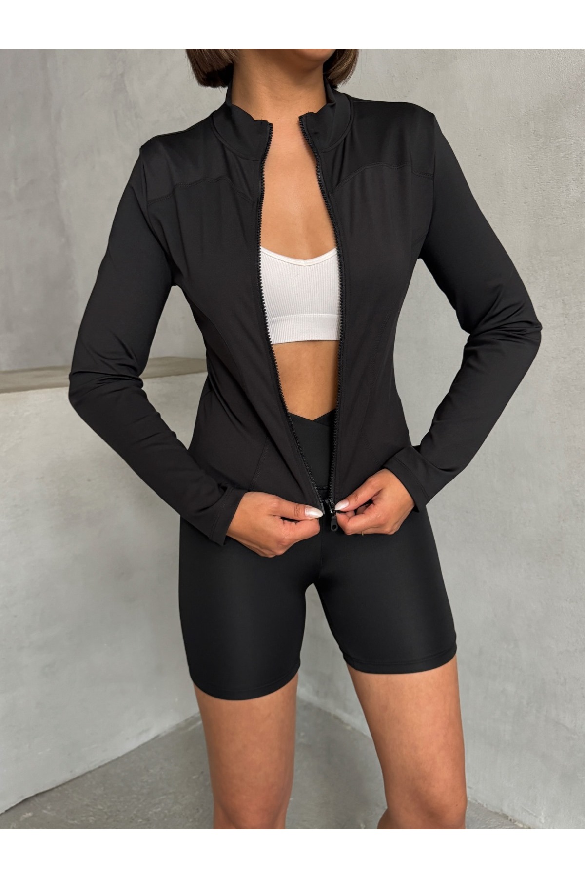 Miss Prova Siyah Vücuda Oturan Fermuarlı Dik Yaka Örme Spor Ceket Mıssce05922 görsel 4